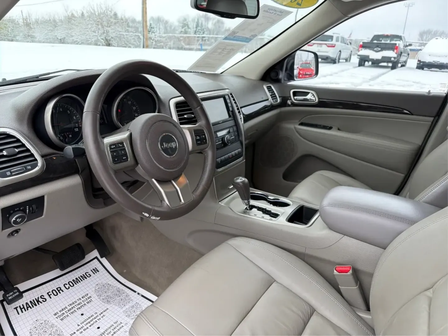2013 Jeep Grand Cherokee Laredo (1C4RJFAGXDC) with an Other engine, located at 1099 N County Rd 25A , Troy, OH, 45373, (937) 908-9800, 40.057079, -84.212883 - **Adventure Awaits: 2013 Jeep Grand Cherokee Laredo Ready for Your Next Journey**<br /> <br /> Are you ready to tackle your next family adventure or weekend getaway? Look no further than this stunning 2013 Jeep Grand Cherokee Laredo, available now at Advantage Car and Credit in Troy, OH. This versat - Photo#9