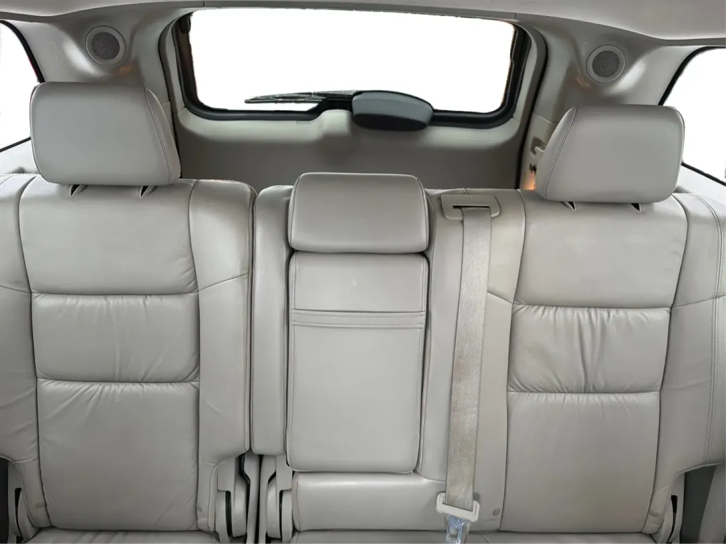 2013 Jeep Grand Cherokee Laredo (1C4RJFAGXDC) with an Other engine, located at 1099 N County Rd 25A , Troy, OH, 45373, (937) 908-9800, 40.057079, -84.212883 - **Adventure Awaits: 2013 Jeep Grand Cherokee Laredo Ready for Your Next Journey**<br /> <br /> Are you ready to tackle your next family adventure or weekend getaway? Look no further than this stunning 2013 Jeep Grand Cherokee Laredo, available now at Advantage Car and Credit in Troy, OH. This versat - Photo#14