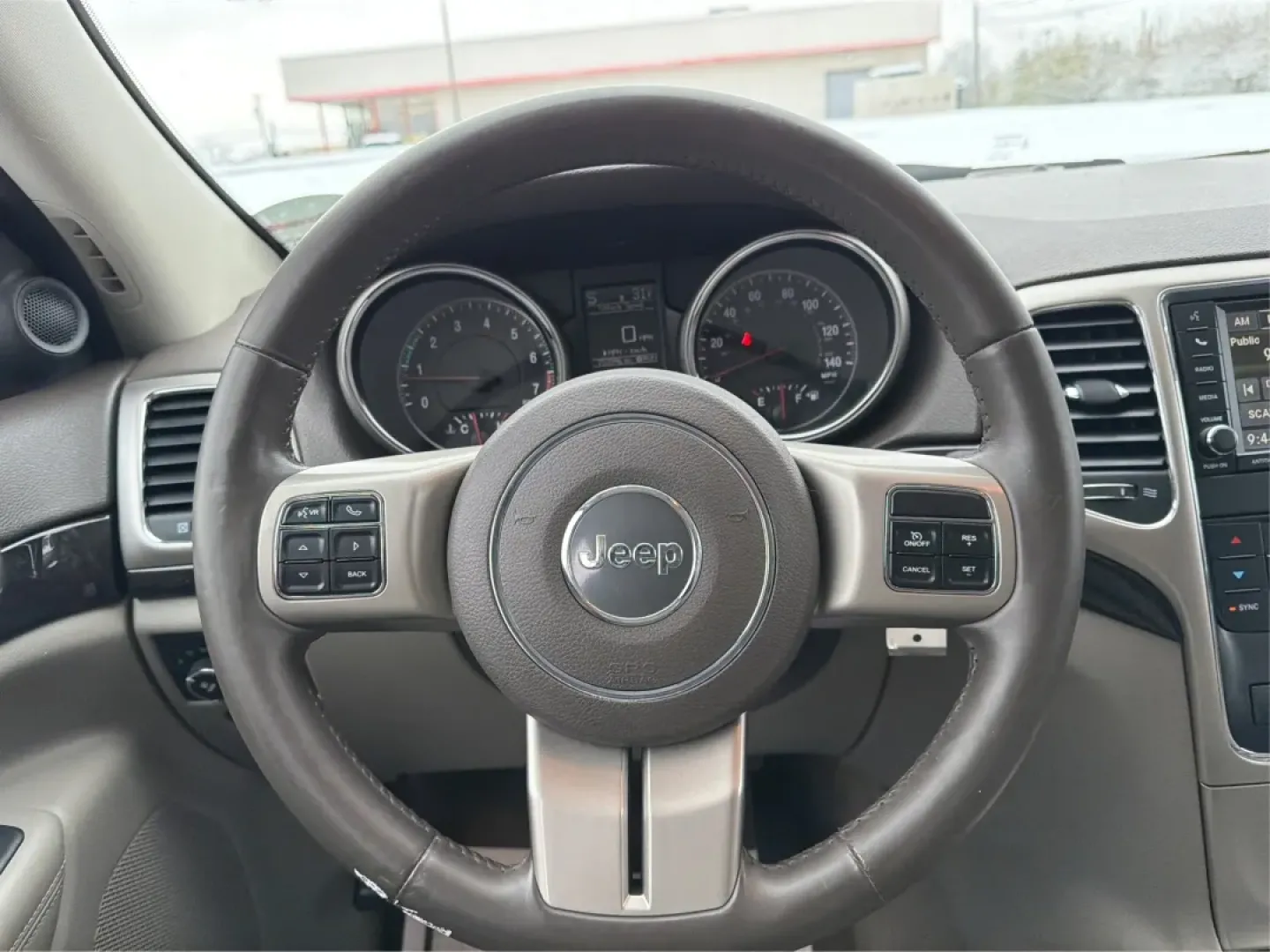 2013 Jeep Grand Cherokee Laredo (1C4RJFAGXDC) with an Other engine, located at 1099 N County Rd 25A , Troy, OH, 45373, (937) 908-9800, 40.057079, -84.212883 - **Adventure Awaits: 2013 Jeep Grand Cherokee Laredo Ready for Your Next Journey**<br /> <br /> Are you ready to tackle your next family adventure or weekend getaway? Look no further than this stunning 2013 Jeep Grand Cherokee Laredo, available now at Advantage Car and Credit in Troy, OH. This versat - Photo#16