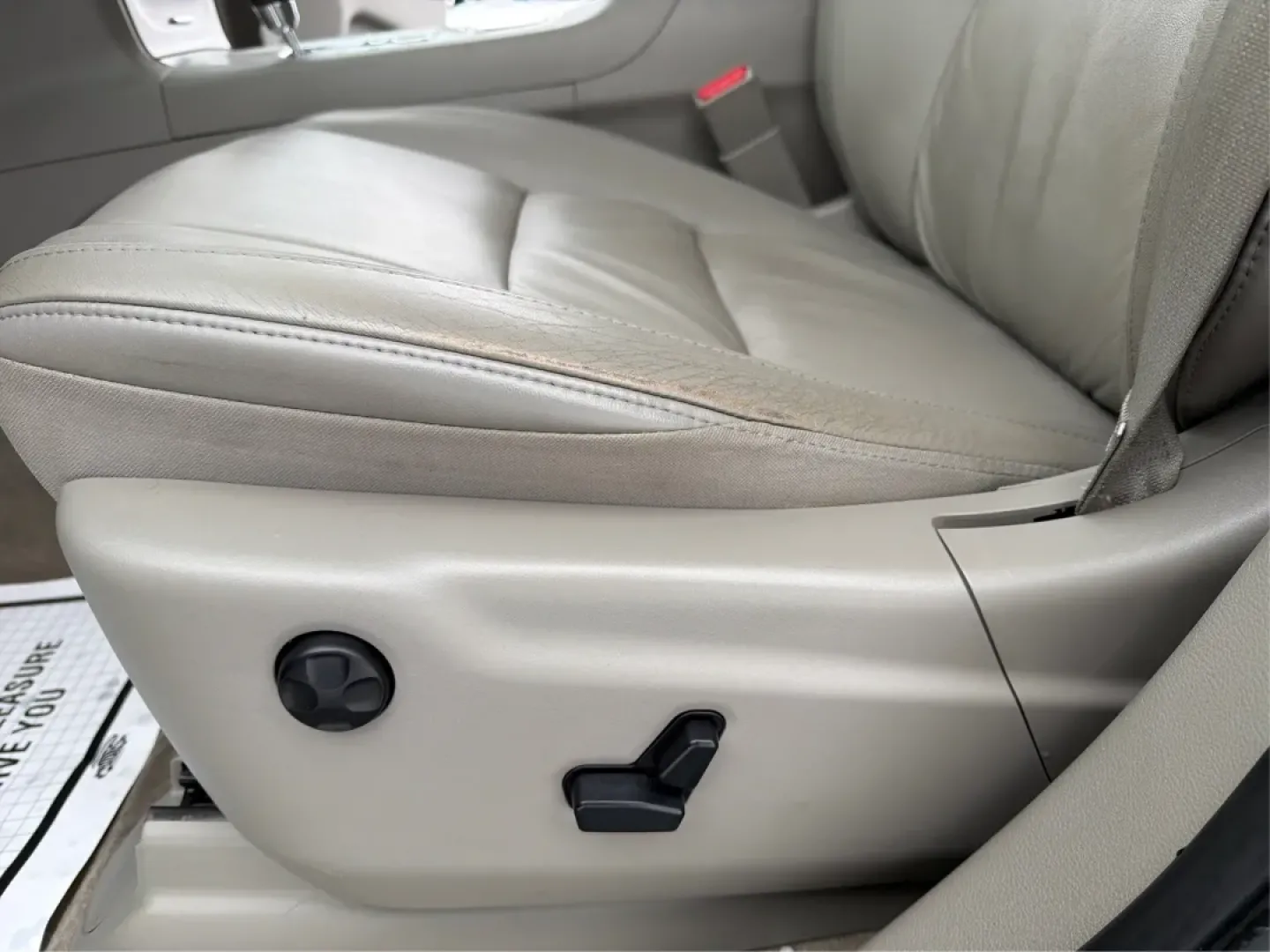 2013 Jeep Grand Cherokee Laredo (1C4RJFAGXDC) with an Other engine, located at 1099 N County Rd 25A , Troy, OH, 45373, (937) 908-9800, 40.057079, -84.212883 - **Adventure Awaits: 2013 Jeep Grand Cherokee Laredo Ready for Your Next Journey**<br /> <br /> Are you ready to tackle your next family adventure or weekend getaway? Look no further than this stunning 2013 Jeep Grand Cherokee Laredo, available now at Advantage Car and Credit in Troy, OH. This versat - Photo#18