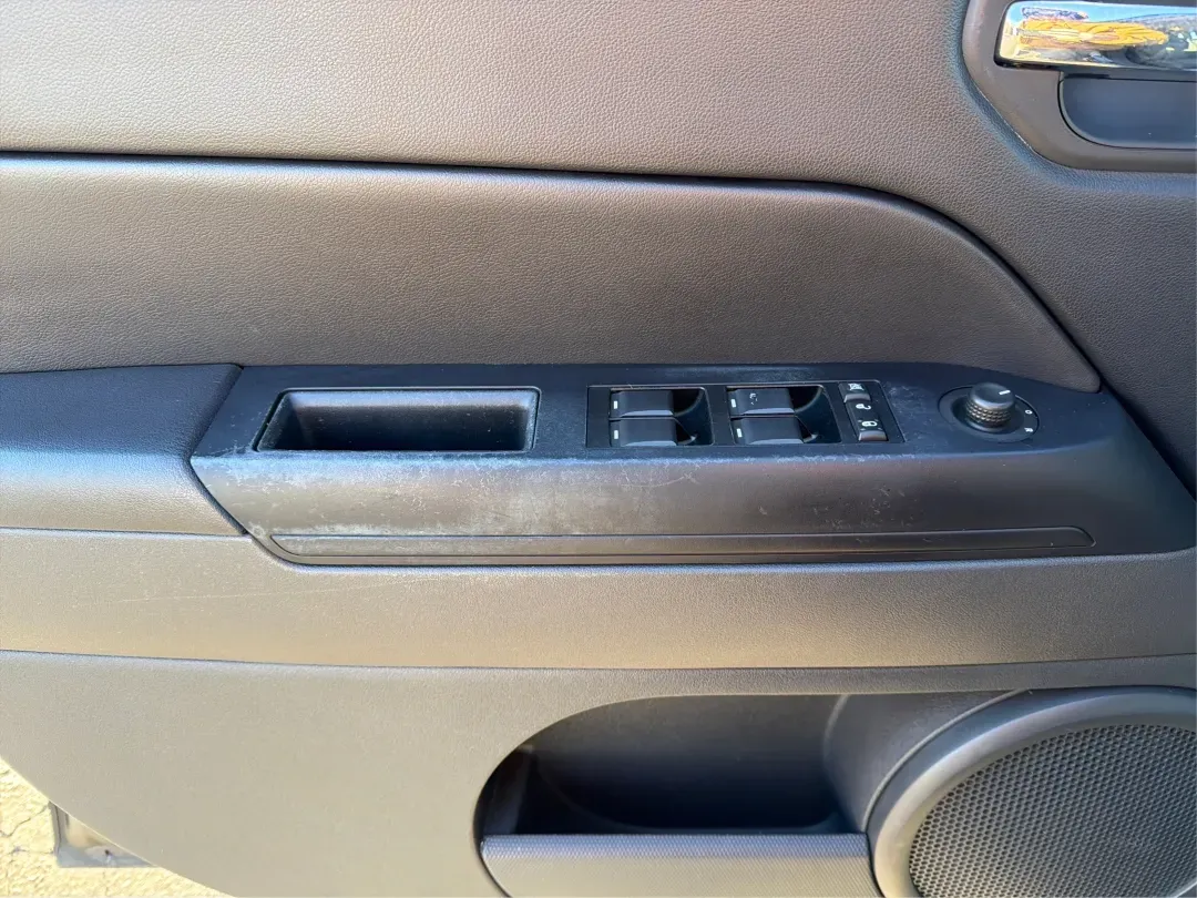 2012 Jeep Patriot Latitude (1C4NJRFB1CD) with an 2.4L I-4 DOHC engine, located at 1099 N County Rd 25A , Troy, OH, 45373, (937) 908-9800, 40.057079, -84.212883 - Experience the thrill of adventure with the 2012 Jeep Patriot Latitude, now available at Advantage Car and Credit in Troy, OH! Perfect for weekend getaways or daily commutes, this versatile SUV is designed to meet the needs of both adventure-seekers and budget-conscious buyers alike. With its rugged - Photo#17