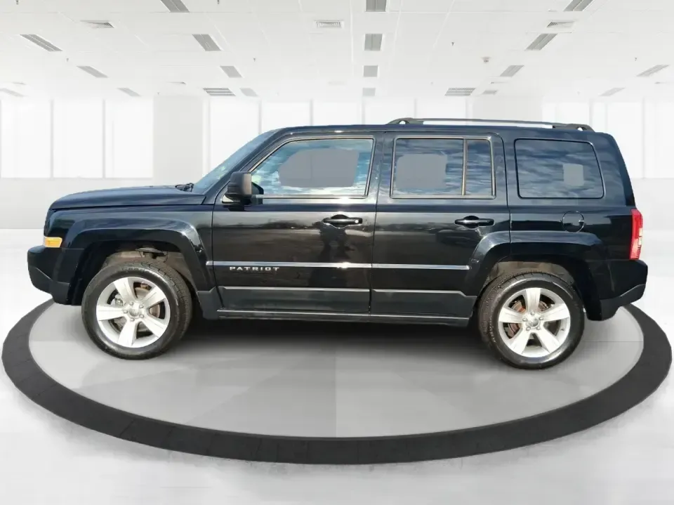 2012 Jeep Patriot Latitude (1C4NJRFB1CD) with an 2.4L I-4 DOHC engine, Automatic transmission, located at 8750 N County Rd 25A, Piqua, OH, 45356, (937) 908-9800, 40.164391, -84.232513 - Experience the thrill of adventure with the 2012 Jeep Patriot Latitude, now available at Advantage Car and Credit in Troy, OH! Perfect for weekend getaways or daily commutes, this versatile SUV is designed to meet the needs of both adventure-seekers and budget-conscious buyers alike. With its rugged - Photo#5