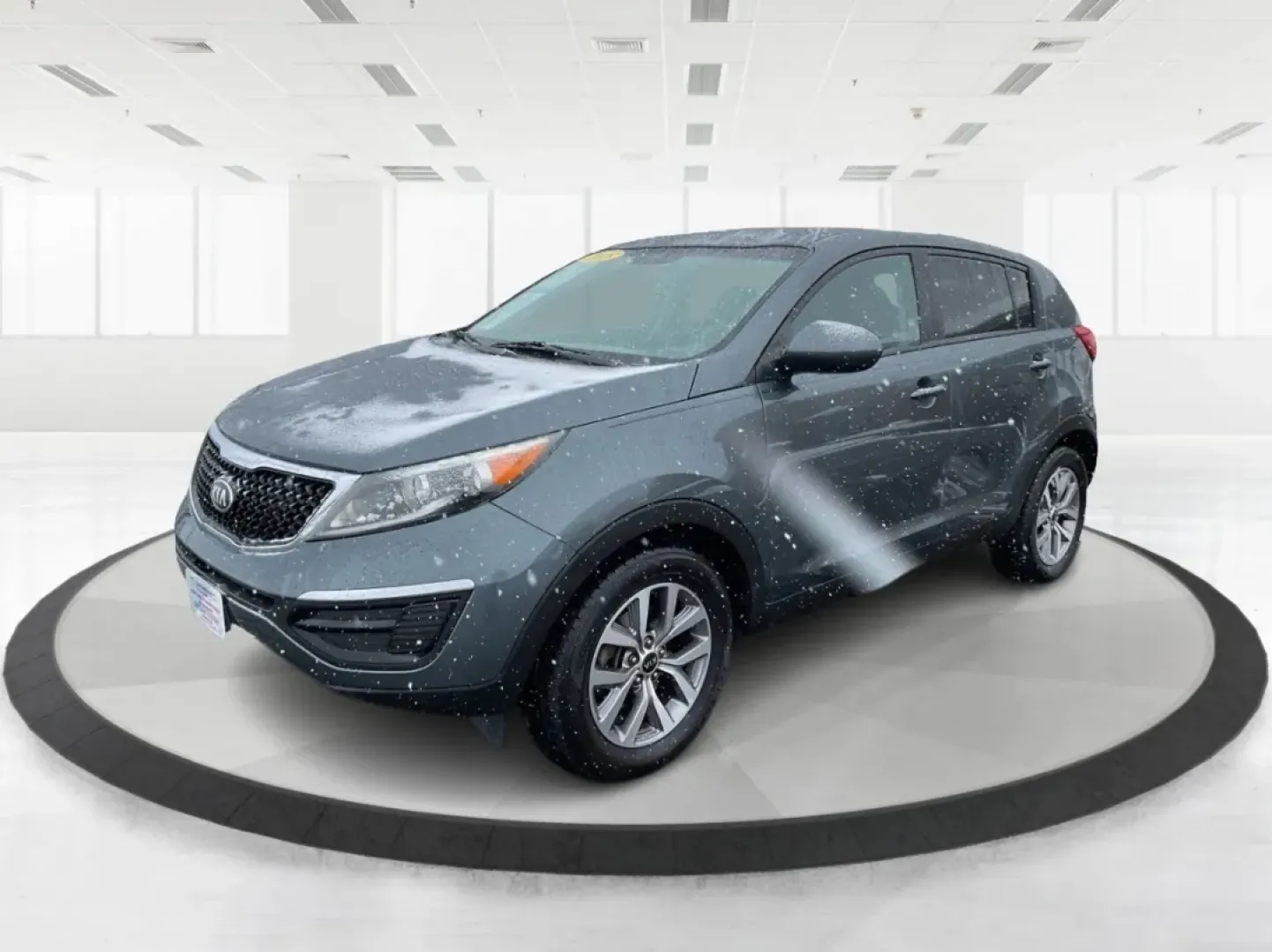 2015 Kia Sportage LX (KNDPB3AC8F7) with an Other engine, located at 1951 S Dayton Lakeview Rd., New Carlisle, OH, 45344, (937) 908-9800, 39.890999, -84.050255 - **Adventure Awaits: Discover the 2015 Kia Sportage LX at Advantage Car and Credit!**<br /> <br /> Are you ready to enhance your lifestyle with a vehicle that's perfect for weekend getaways or daily commutes? At Advantage Car and Credit in New Carlisle, OH, we're excited to introduce you to the 2015 - Photo#8