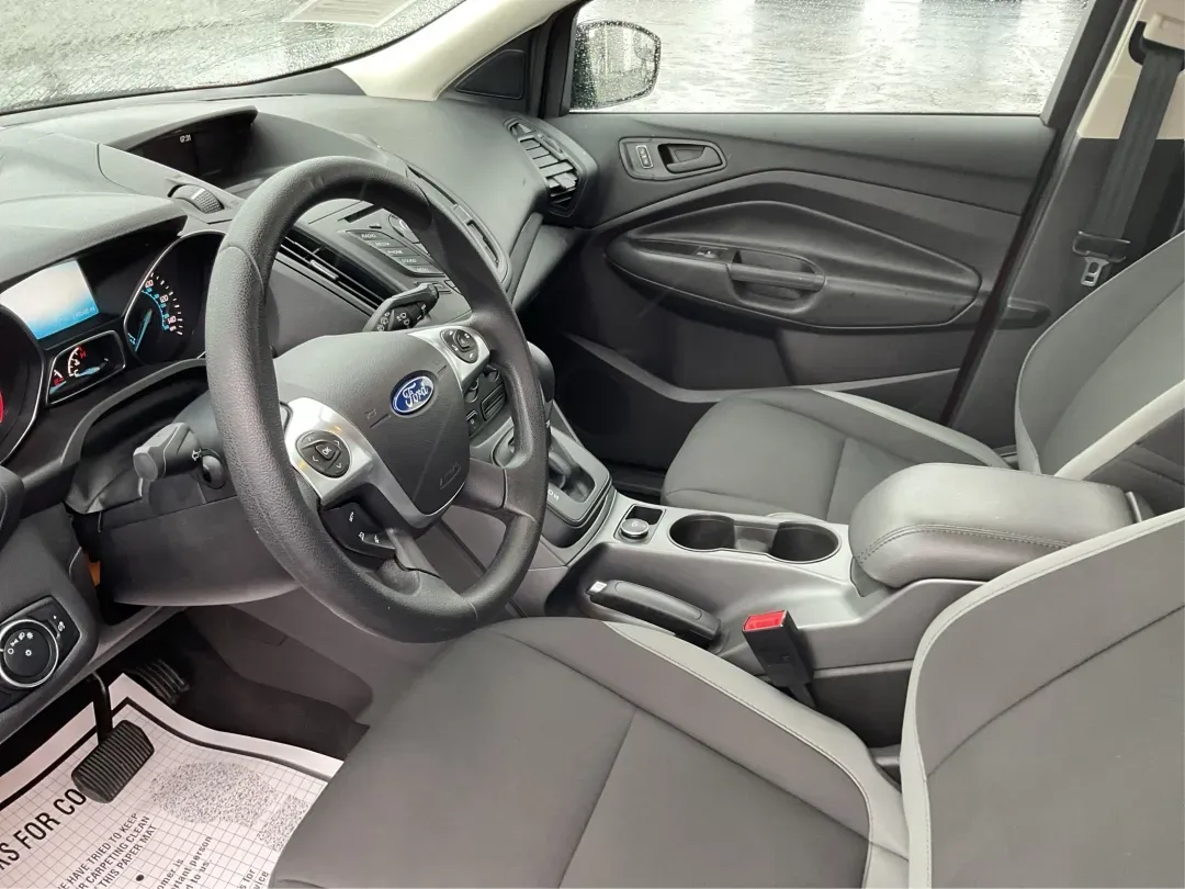 2016 Ford Escape S (1FMCU0F7XGU) with an Duratec 2.5L I-4 DOHC engine, located at 880 E. National Road, Vandalia, OH, 45377, (937) 908-9800, 39.891918, -84.183594 - **Discover Your Next Adventure with the 2016 Ford Escape at Advantage Car and Credit - Vandalia!**<br /> <br /> Are you seeking a vehicle that effortlessly balances comfort, versatility, and style for your daily commute or weekend getaways? Look no further than this stunning 2016 Ford Escape, availa - Photo#9