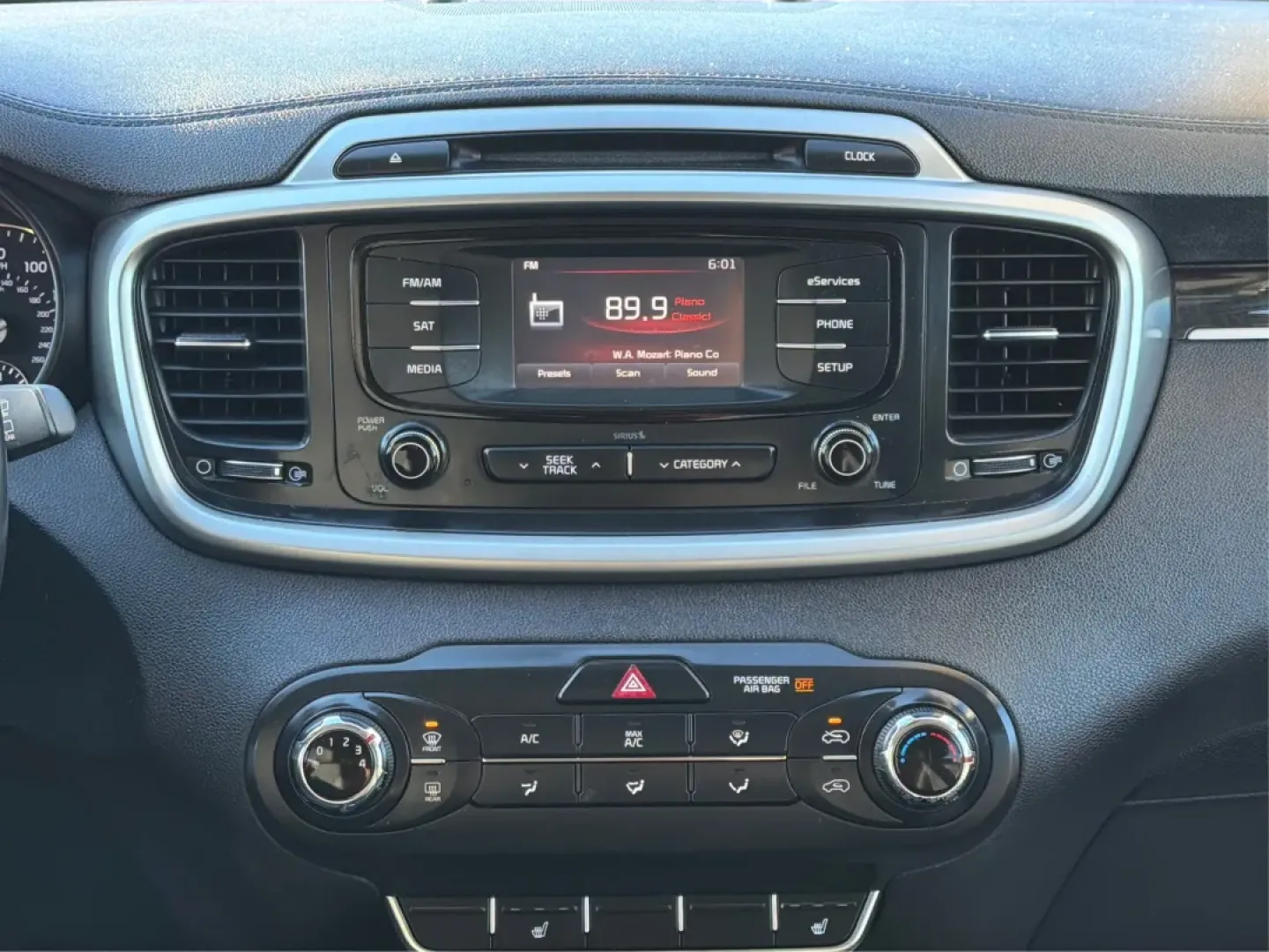 2016 Kia Sorento 2.4L LX (5XYPG4A39GG) with an 2.4L I-4 gasoline direct injection engine, 6-Speed Automatic transmission, located at 4508 South Dixie Dr, Moraine, OH, 45439, (937) 908-9800, 39.689976, -84.218452 - **Discover the Perfect Family SUV for Your Next Adventure!**<br /> <br /> Are you in search of a reliable SUV that can comfortably accommodate your growing family while also being great for weekend getaways? Look no further than the 2016 Kia Sorento 2.4L LX, available now at Advantage Car and Credit - Photo#13