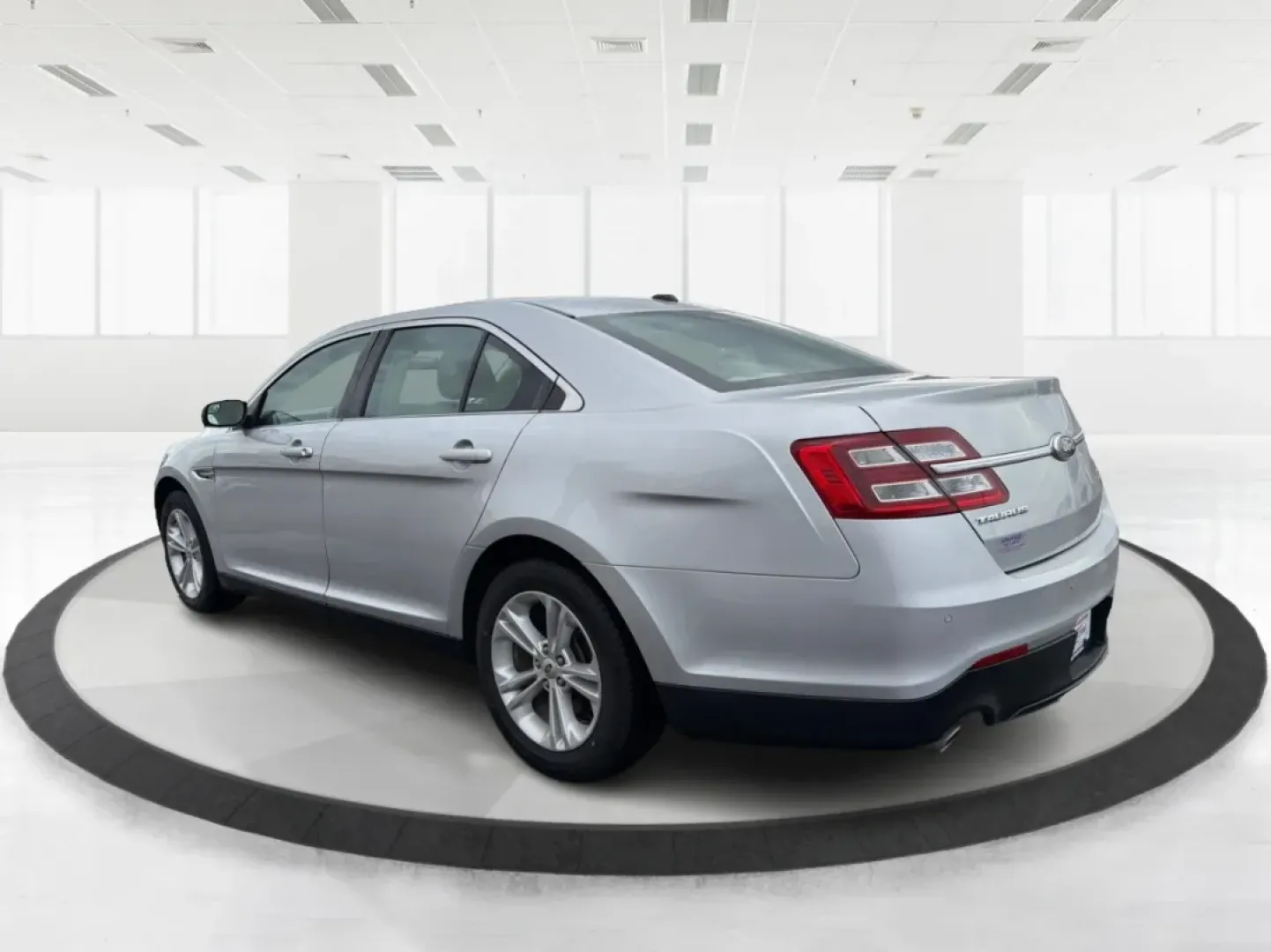 2013 Ford Taurus SEL (1FAHP2H87DG) with an 3.5L V-6 DOHC engine, 6-Speed Automatic transmission, located at 1099 N County Rd 25A , Troy, OH, 45373, (937) 908-9800, 40.057079, -84.212883 - **Discover the Perfect Family Sedan: 2013 Ford Taurus SEL at Advantage Car and Credit - Piqua, OH**<br /> <br /> Are you searching for a reliable and spacious vehicle that fits seamlessly into your family's lifestyle? Look no further than this 2013 Ford Taurus SEL, available now at Advantage Car and - Photo#4