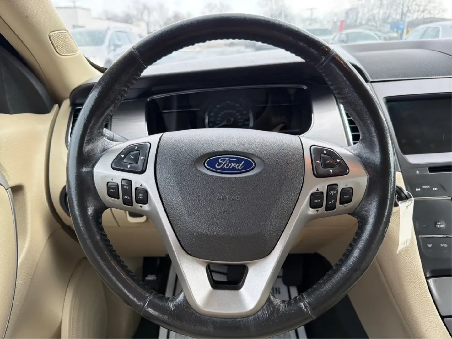 2013 Ford Taurus SEL (1FAHP2H87DG) with an 3.5L V-6 DOHC engine, 6-Speed Automatic transmission, located at 1099 N County Rd 25A , Troy, OH, 45373, (937) 908-9800, 40.057079, -84.212883 - **Discover the Perfect Family Sedan: 2013 Ford Taurus SEL at Advantage Car and Credit - Piqua, OH**<br /> <br /> Are you searching for a reliable and spacious vehicle that fits seamlessly into your family's lifestyle? Look no further than this 2013 Ford Taurus SEL, available now at Advantage Car and - Photo#15