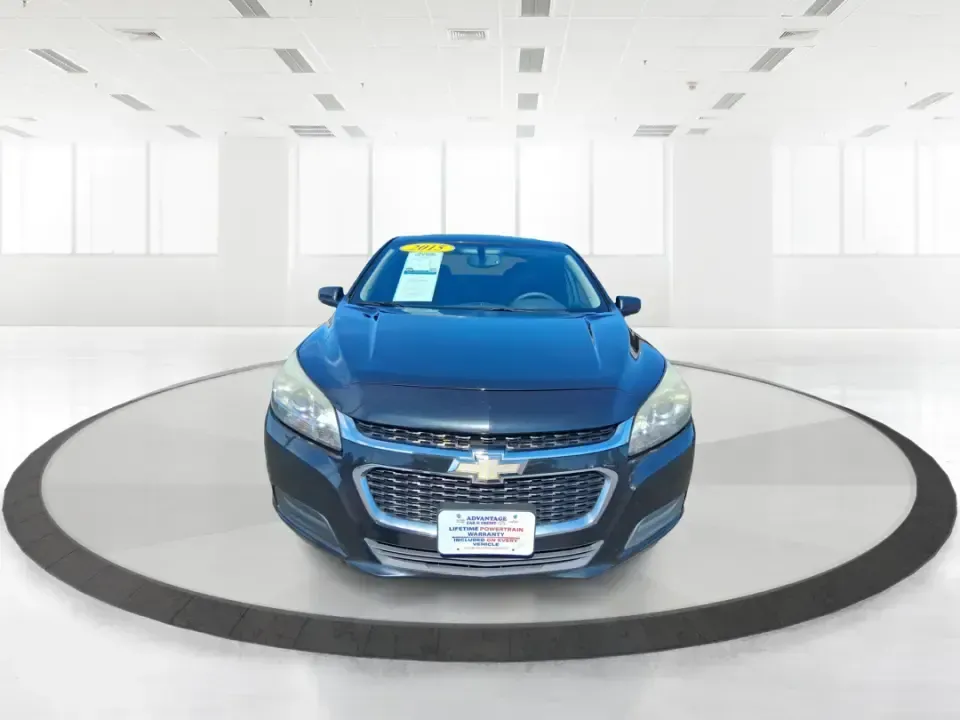 2015 Chevrolet Malibu 1LT (1G11C5SL6FF) with an ECOTEC 2.5L I-4 gasoline direct injection engine, 6-Speed Automatic transmission, located at 1184 Kauffman Ave, Fairborn, OH, 45324, (937) 908-9800, 39.807072, -84.030914 - **Elevate Your Daily Drive with the 2015 Chevrolet Malibu 1LT at Advantage Car and Credit!** <br /> <br /> Are you looking for a vehicle that combines style, comfort, and reliability? The 2015 Chevrolet Malibu 1LT is the perfect sedan for everyone from busy professionals to growing families. With it - Photo#7