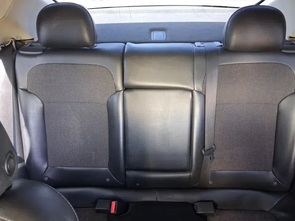 2015 Chevrolet Malibu 1LT (1G11C5SL6FF) with an ECOTEC 2.5L I-4 gasoline direct injection engine, 6-Speed Automatic transmission, located at 1184 Kauffman Ave, Fairborn, OH, 45324, (937) 908-9800, 39.807072, -84.030914 - **Elevate Your Daily Drive with the 2015 Chevrolet Malibu 1LT at Advantage Car and Credit!** <br /> <br /> Are you looking for a vehicle that combines style, comfort, and reliability? The 2015 Chevrolet Malibu 1LT is the perfect sedan for everyone from busy professionals to growing families. With it - Photo#14