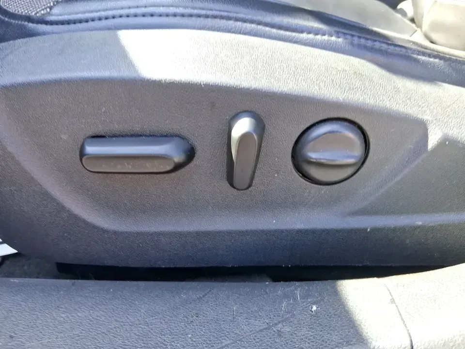 2015 Chevrolet Malibu 1LT (1G11C5SL6FF) with an ECOTEC 2.5L I-4 gasoline direct injection engine, 6-Speed Automatic transmission, located at 1184 Kauffman Ave, Fairborn, OH, 45324, (937) 908-9800, 39.807072, -84.030914 - **Elevate Your Daily Drive with the 2015 Chevrolet Malibu 1LT at Advantage Car and Credit!** <br /> <br /> Are you looking for a vehicle that combines style, comfort, and reliability? The 2015 Chevrolet Malibu 1LT is the perfect sedan for everyone from busy professionals to growing families. With it - Photo#18