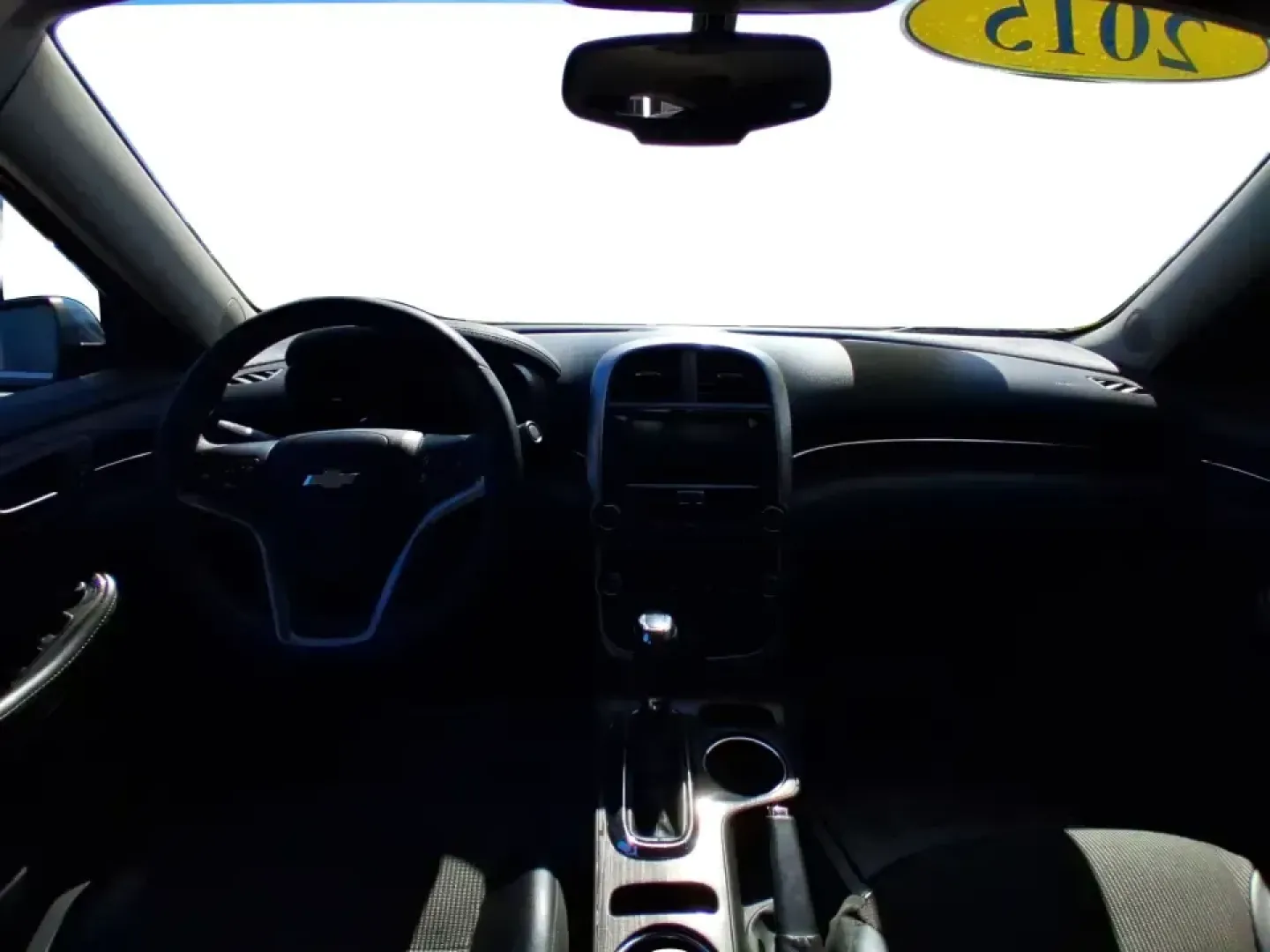 2015 Chevrolet Malibu 1LT (1G11C5SL6FF) with an ECOTEC 2.5L I-4 gasoline direct injection engine, 6-Speed Automatic transmission, located at 1184 Kauffman Ave, Fairborn, OH, 45324, (937) 908-9800, 39.807072, -84.030914 - **Elevate Your Daily Drive with the 2015 Chevrolet Malibu 1LT at Advantage Car and Credit!** <br /> <br /> Are you looking for a vehicle that combines style, comfort, and reliability? The 2015 Chevrolet Malibu 1LT is the perfect sedan for everyone from busy professionals to growing families. With it - Photo#21