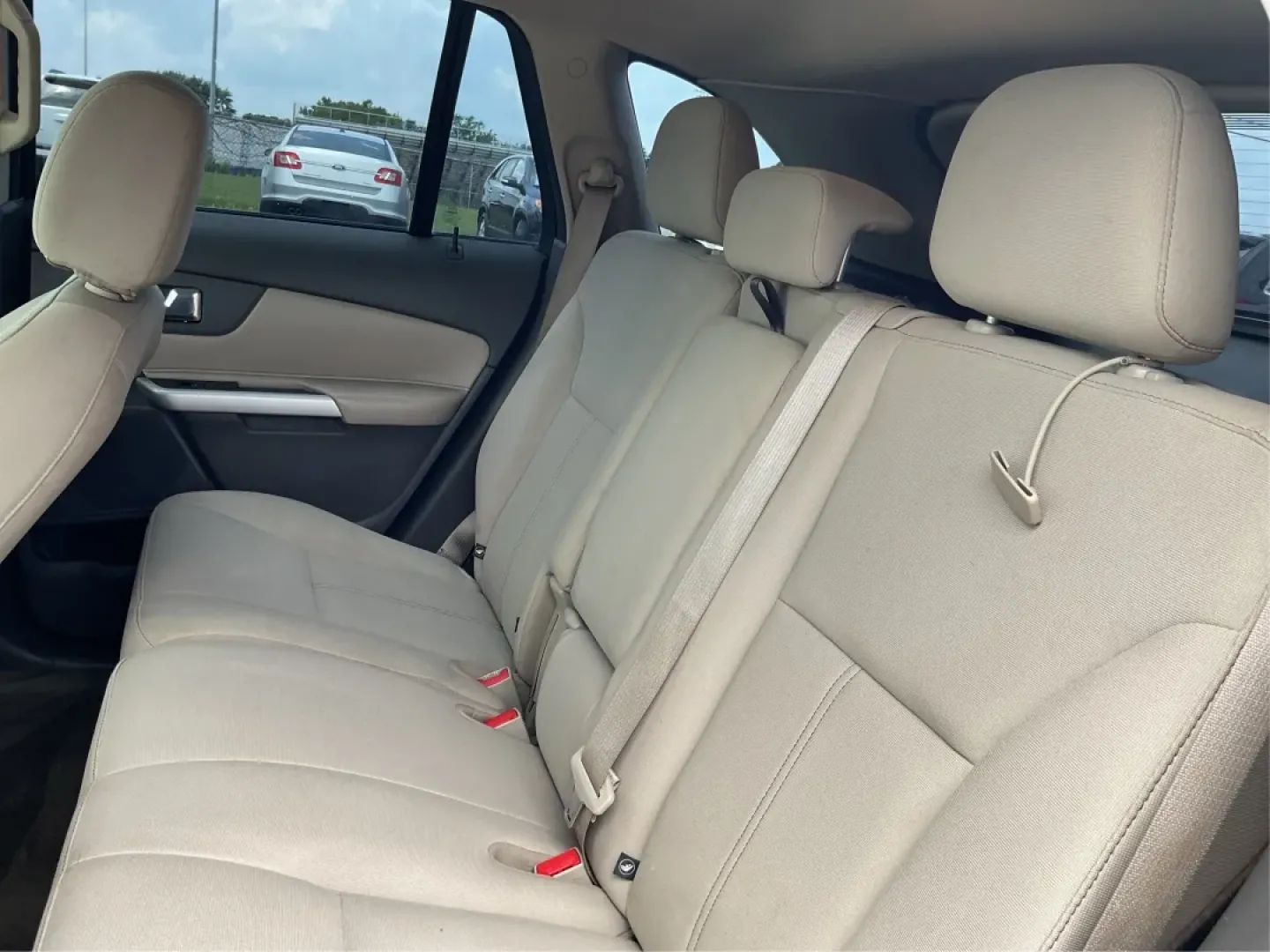 2013 Ford Edge SE (2FMDK3GC6DB) with an Other engine, located at 1099 N County Rd 25A , Troy, OH, 45373, (937) 908-9800, 40.057079, -84.212883 - **Discover Your Next Adventure with the 2013 Ford Edge SE A Perfect Family SUV!**<br /> <br /> Are you searching for a reliable and stylish SUV to elevate your family's adventures? The 2013 Ford Edge SE, available at Advantage Car and Credit in Fairborn, OH, is the ideal vehicle for families and in - Photo#10