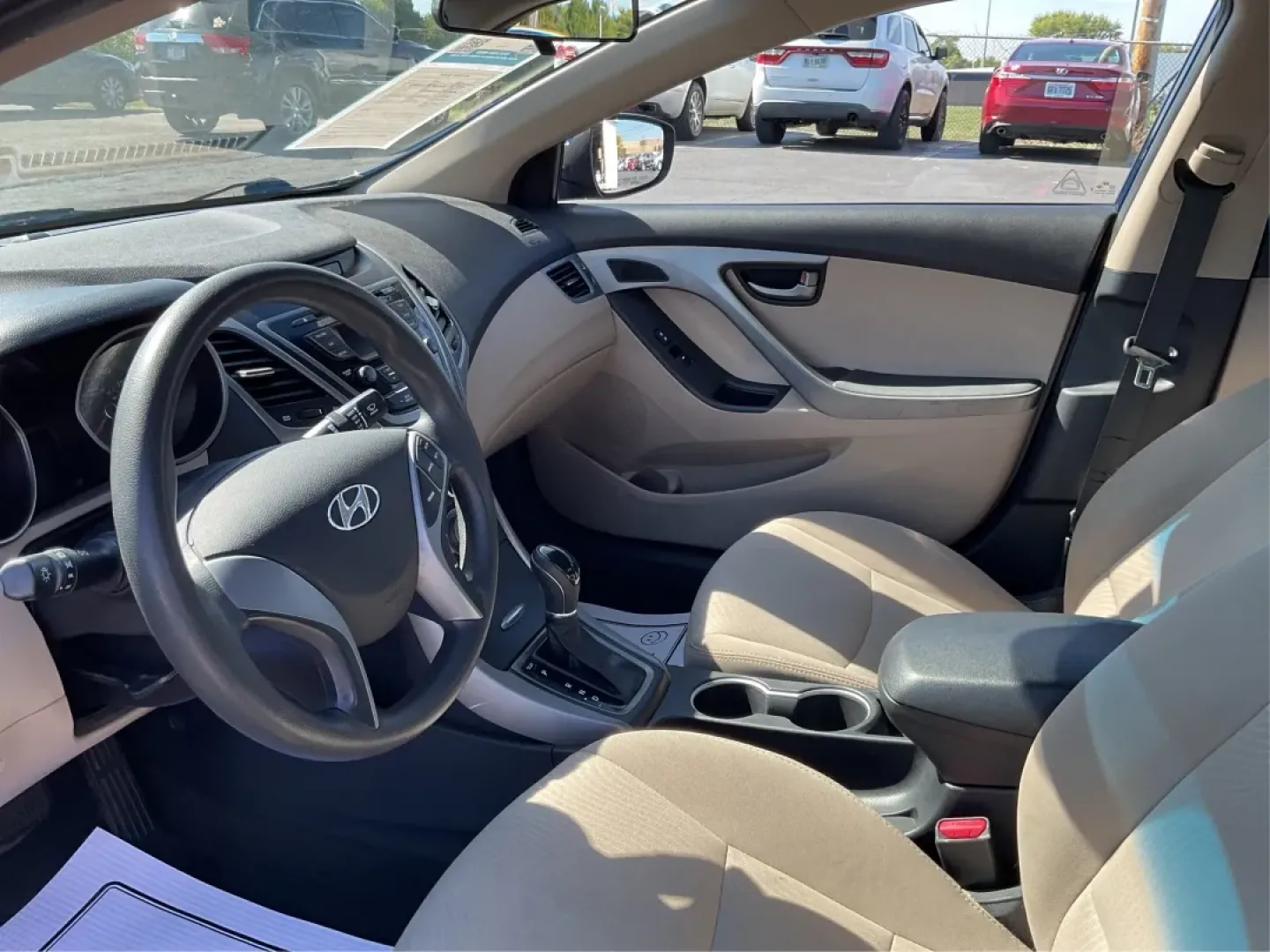 2016 Hyundai Elantra SE (5NPDH4AE5GH) with an Nu 1.8L I-4 DOHC engine, located at 401 Woodman Dr, Riverside, OH, 45431, (937) 908-9800, 39.760899, -84.123421 - **Elevate Your Daily Commute with the 2016 Hyundai Elantra SE at Advantage Car and Credit!**<br /> <br /> Are you tired of your mundane daily commute? Looking for a reliable vehicle that not only delivers performance but also fits your lifestyle? Look no further! The 2016 Hyundai Elantra SE is your - Photo#9