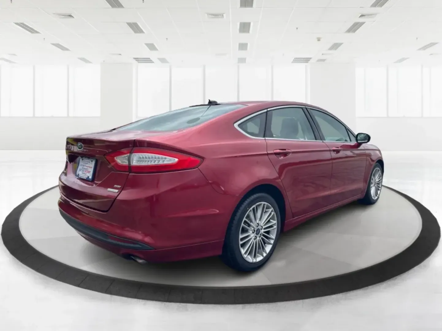 2016 Ford Fusion SE (3FA6P0HD7GR) with an Other engine, located at 880 E. National Road, Vandalia, OH, 45377, (937) 908-9800, 39.891918, -84.183594 - Experience the perfect blend of style, comfort, and reliability with this 2016 Ford Fusion SE, available now at Advantage Car and Credit in Fairborn, OH. Whether you're a commuter navigating the busy streets of downtown Fairborn or a growing family looking for a dependable vehicle for your weekend a - Photo#2