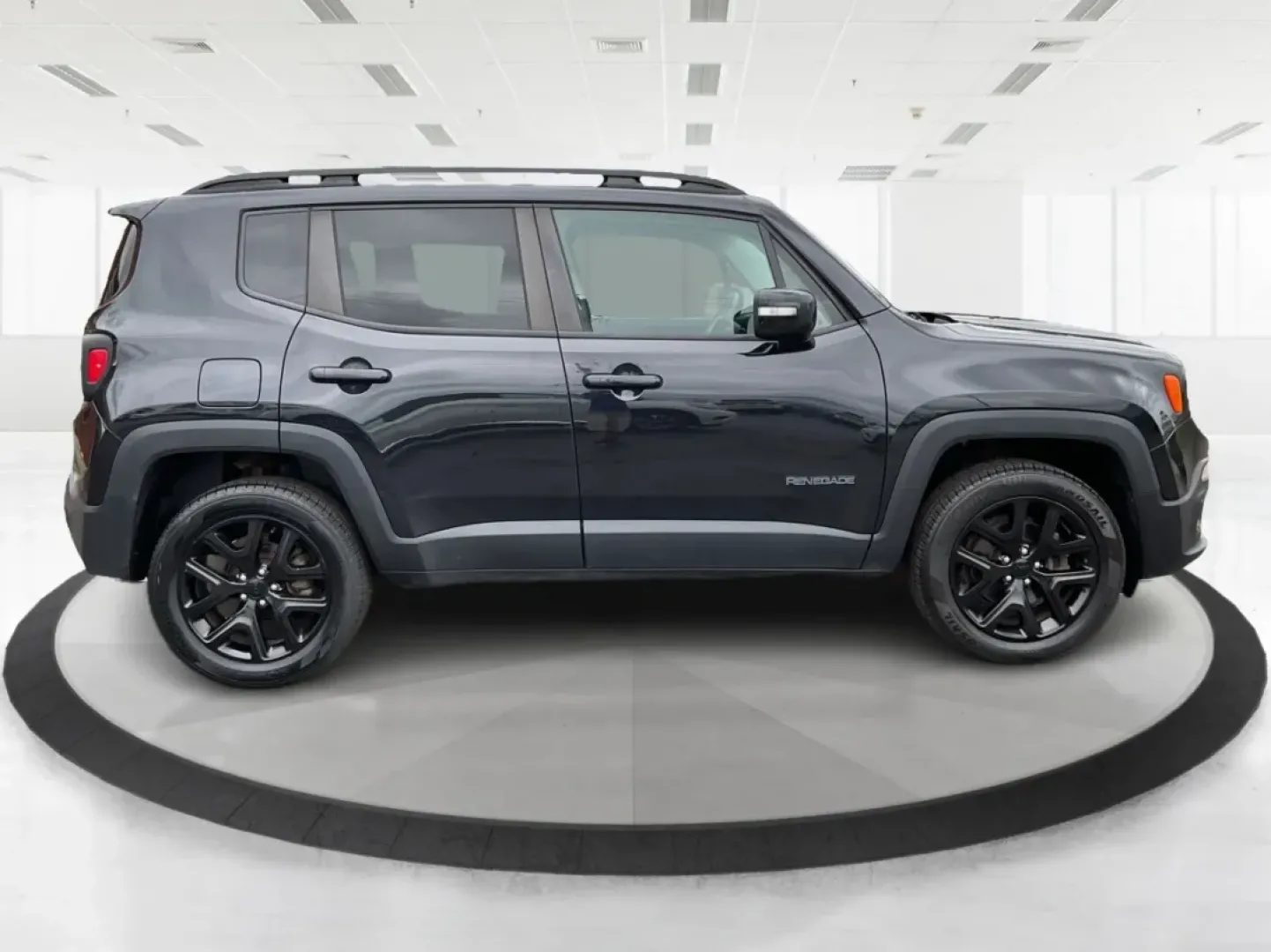2016 Jeep Renegade Justice (ZACCJBBT4GP) with an Tigershark MultiAir 2.4L I-4 variable valve contro engine, located at 8750 N County Rd 25A, Piqua, OH, 45356, (937) 908-9800, 40.164391, -84.232513 - ### Adventure Awaits with the 2016 Jeep Renegade Justice at Advantage Car and Credit - Xenia!<br /> <br /> Are you ready to tackle your next adventure? Whether you're planning a weekend getaway with friends, navigating the hustle and bustle of daily commutes, or exploring the great outdoors, the 201 - Photo#1
