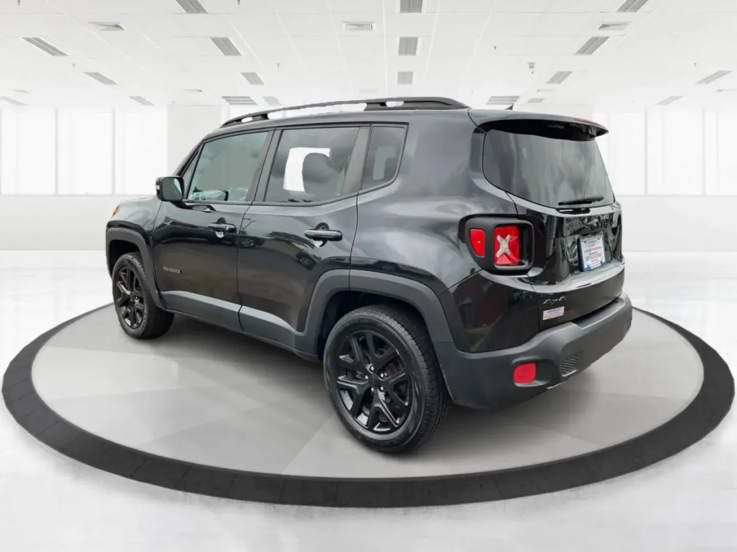 2016 Jeep Renegade Justice (ZACCJBBT4GP) with an Tigershark MultiAir 2.4L I-4 variable valve contro engine, located at 8750 N County Rd 25A, Piqua, OH, 45356, (937) 908-9800, 40.164391, -84.232513 - ### Adventure Awaits with the 2016 Jeep Renegade Justice at Advantage Car and Credit - Xenia!<br /> <br /> Are you ready to tackle your next adventure? Whether you're planning a weekend getaway with friends, navigating the hustle and bustle of daily commutes, or exploring the great outdoors, the 201 - Photo#4