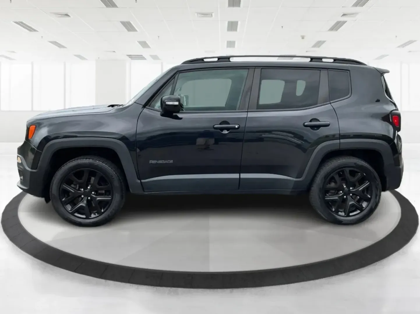 2016 Jeep Renegade Justice (ZACCJBBT4GP) with an Tigershark MultiAir 2.4L I-4 variable valve contro engine, located at 8750 N County Rd 25A, Piqua, OH, 45356, (937) 908-9800, 40.164391, -84.232513 - ### Adventure Awaits with the 2016 Jeep Renegade Justice at Advantage Car and Credit - Xenia!<br /> <br /> Are you ready to tackle your next adventure? Whether you're planning a weekend getaway with friends, navigating the hustle and bustle of daily commutes, or exploring the great outdoors, the 201 - Photo#5