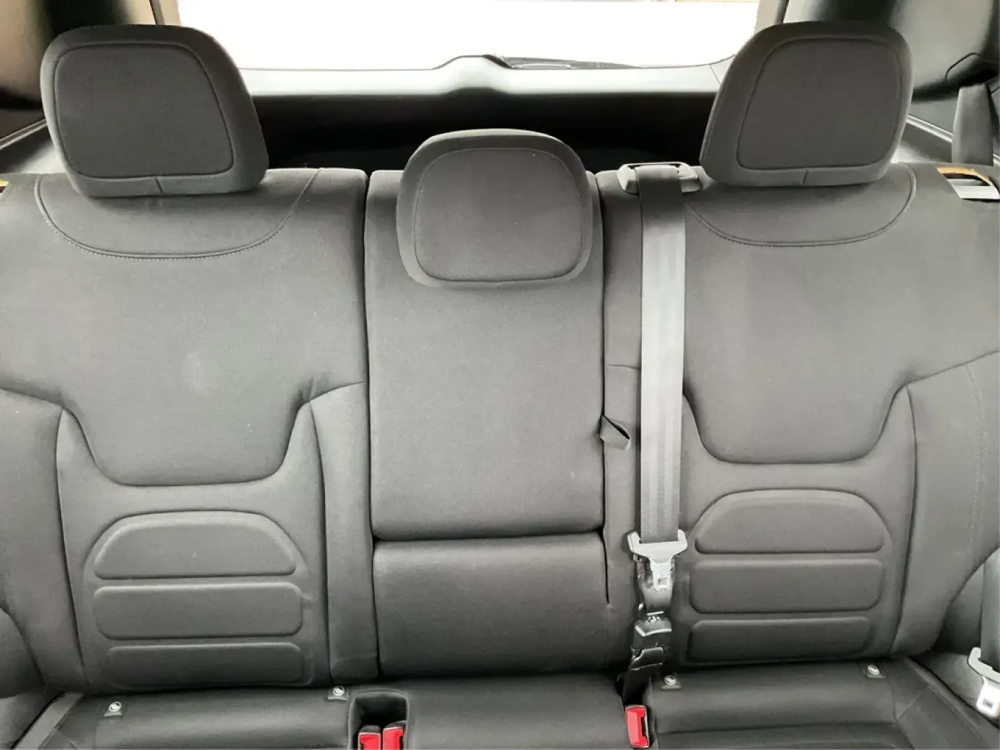 2016 Jeep Renegade Justice (ZACCJBBT4GP) with an Tigershark MultiAir 2.4L I-4 variable valve contro engine, located at 8750 N County Rd 25A, Piqua, OH, 45356, (937) 908-9800, 40.164391, -84.232513 - ### Adventure Awaits with the 2016 Jeep Renegade Justice at Advantage Car and Credit - Xenia!<br /> <br /> Are you ready to tackle your next adventure? Whether you're planning a weekend getaway with friends, navigating the hustle and bustle of daily commutes, or exploring the great outdoors, the 201 - Photo#13