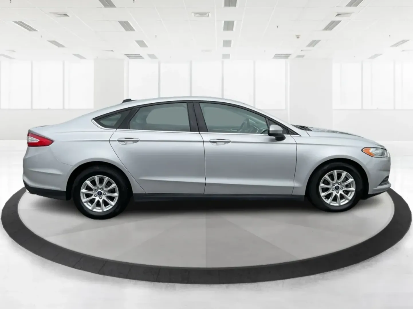 2016 Ford Fusion S (3FA6P0G72GR) with an Duratec 2.5L I-4 DOHC engine, located at 1230 East Main St, Xenia, OH, 45385, (937) 908-9800, 39.688026, -83.910172 - Discover the perfect blend of style, comfort, and reliability with this **2016 Ford Fusion**-ideal for your daily commutes, family outings, or weekend adventures. If you're searching for a dependable sedan that won't break the bank, this vehicle is just what you need. It's great for growing families - Photo#1