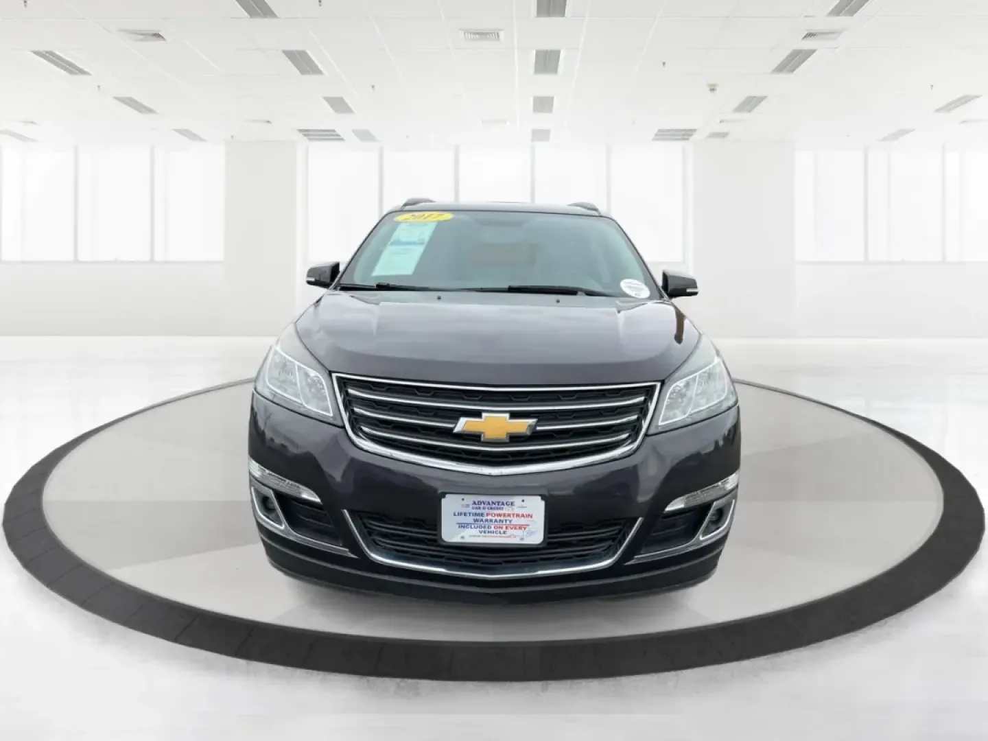 2017 Chevrolet Traverse 1LT (1GNKVGKD4HJ) with an 3.6L V-6 gasoline direct injection engine, located at 1184 Kauffman Ave, Fairborn, OH, 45324, (937) 908-9800, 39.807072, -84.030914 - **Explore Your Next Adventure in the 2017 Chevrolet Traverse at Advantage Car and Credit - Vandalia!**<br /> <br /> Are you ready to elevate your family's road trips or weekend adventures? The 2017 Chevrolet Traverse is designed for those who love the open road and need a spacious utility vehicle th - Photo#7