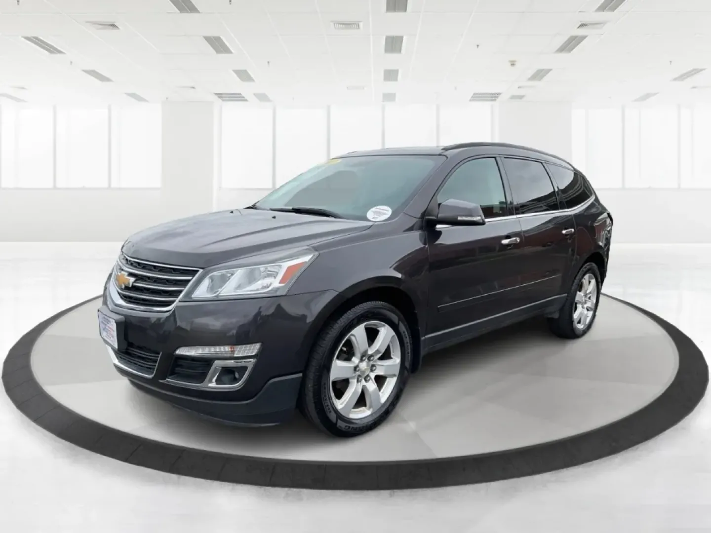 2017 Chevrolet Traverse 1LT (1GNKVGKD4HJ) with an 3.6L V-6 gasoline direct injection engine, located at 880 E. National Road, Vandalia, OH, 45377, (937) 908-9800, 39.891918, -84.183594 - **Explore Your Next Adventure in the 2017 Chevrolet Traverse at Advantage Car and Credit - Vandalia!**<br /> <br /> Are you ready to elevate your family's road trips or weekend adventures? The 2017 Chevrolet Traverse is designed for those who love the open road and need a spacious utility vehicle th - Photo#8