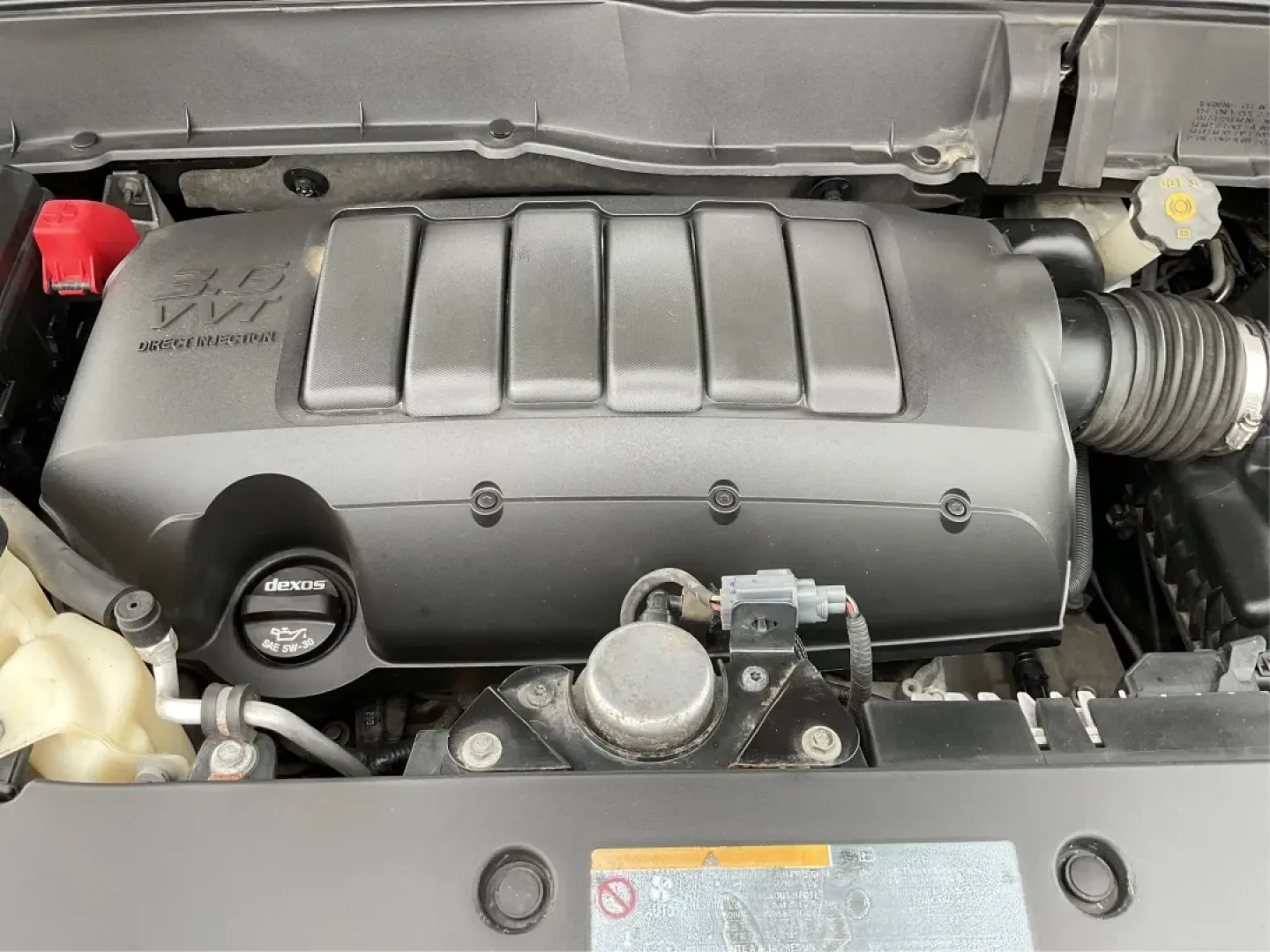 2017 Chevrolet Traverse 1LT (1GNKVGKD4HJ) with an 3.6L V-6 gasoline direct injection engine, located at 880 E. National Road, Vandalia, OH, 45377, (937) 908-9800, 39.891918, -84.183594 - **Explore Your Next Adventure in the 2017 Chevrolet Traverse at Advantage Car and Credit - Vandalia!**<br /> <br /> Are you ready to elevate your family's road trips or weekend adventures? The 2017 Chevrolet Traverse is designed for those who love the open road and need a spacious utility vehicle th - Photo#11