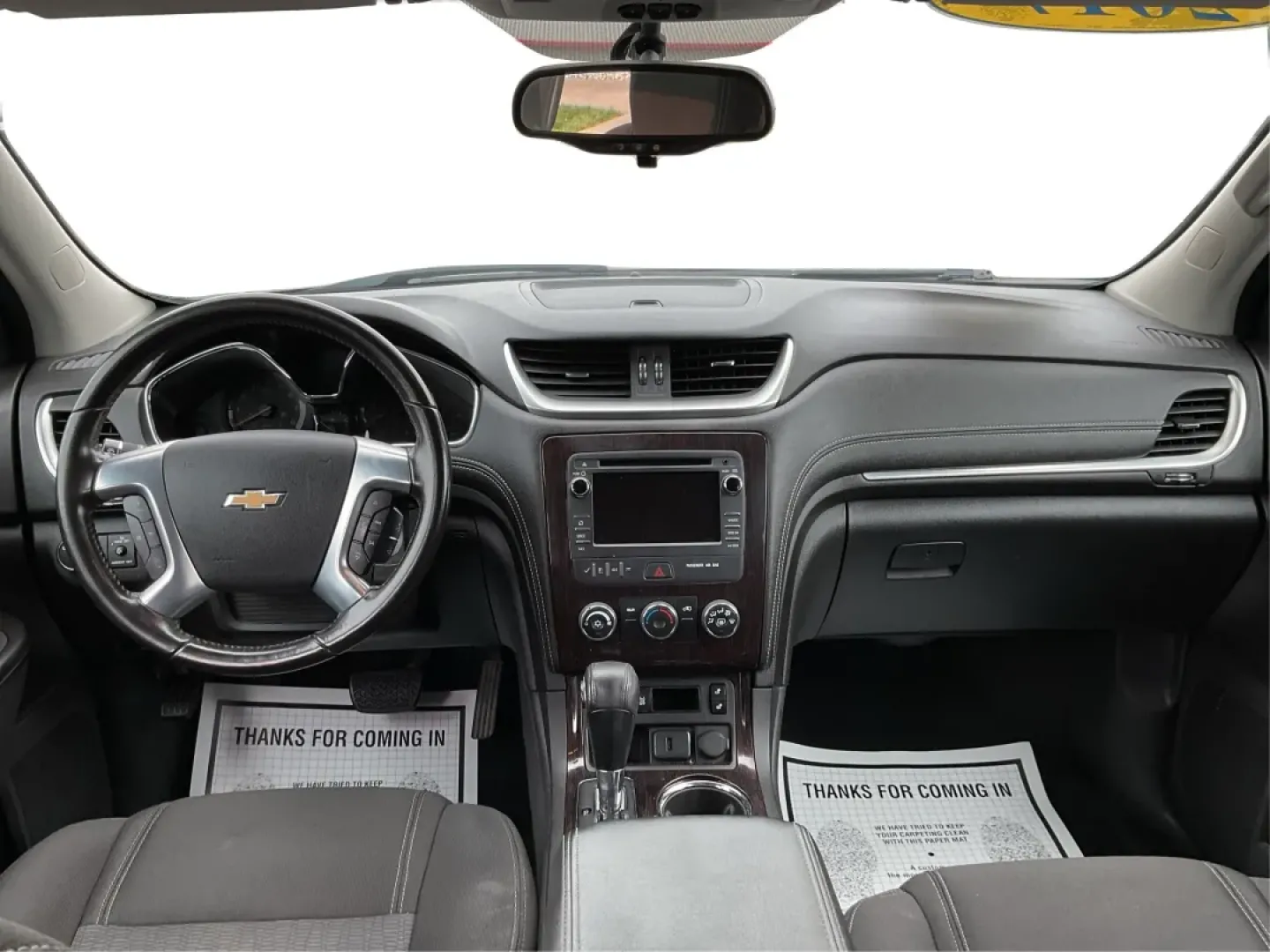 2017 Chevrolet Traverse 1LT (1GNKVGKD4HJ) with an 3.6L V-6 gasoline direct injection engine, located at 880 E. National Road, Vandalia, OH, 45377, (937) 908-9800, 39.891918, -84.183594 - **Explore Your Next Adventure in the 2017 Chevrolet Traverse at Advantage Car and Credit - Vandalia!**<br /> <br /> Are you ready to elevate your family's road trips or weekend adventures? The 2017 Chevrolet Traverse is designed for those who love the open road and need a spacious utility vehicle th - Photo#21