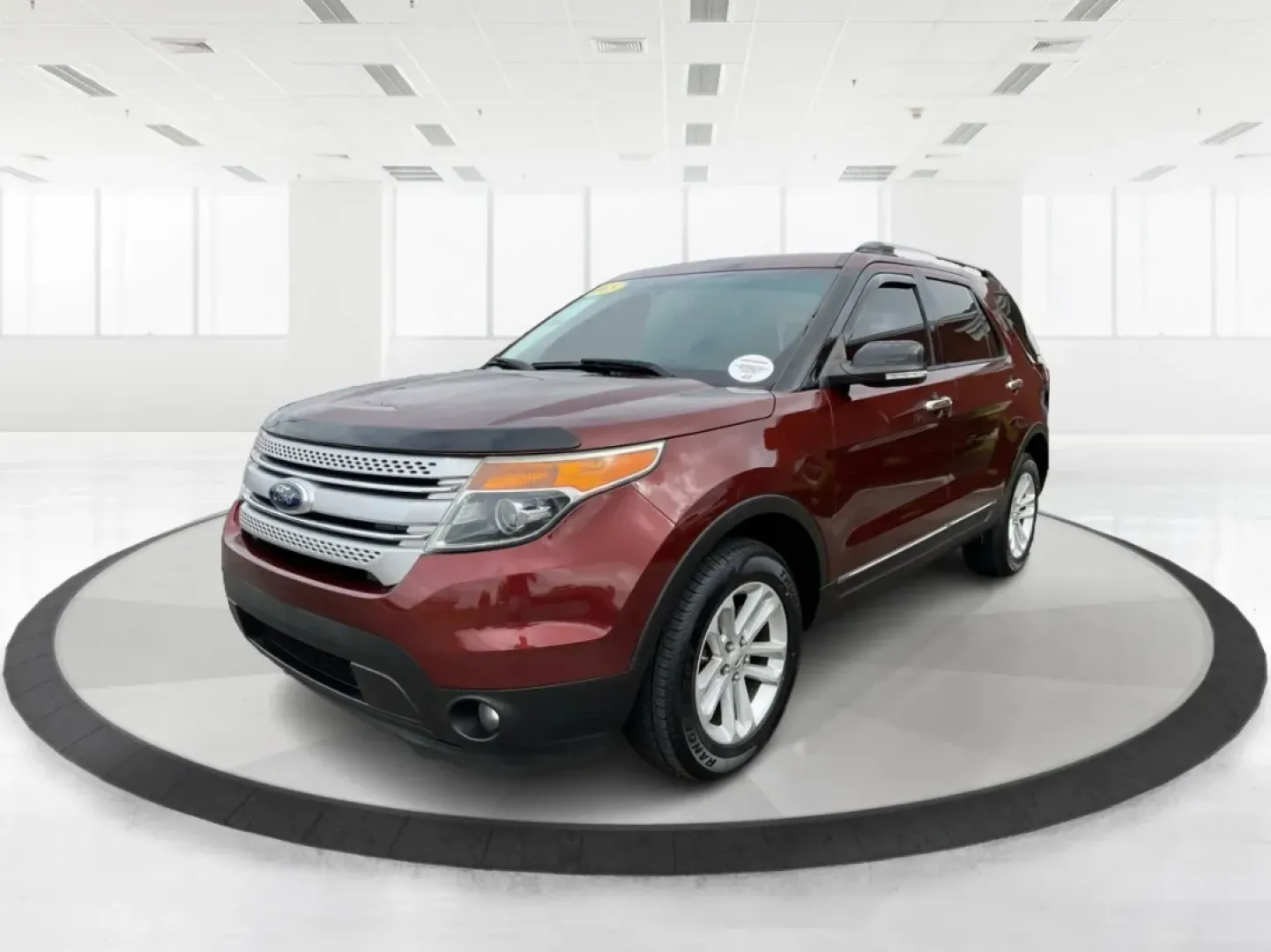 2015 Ford Explorer XLT (1FM5K8D83FG) with an 3.5L V-6 DOHC engine, located at 880 E. National Road, Vandalia, OH, 45377, (937) 908-9800, 39.891918, -84.183594 - **Discover Adventure in the 2015 Ford Explorer XLT Ideal for Family Road Trips and Weekend Getaways!** <br /> <br /> At Advantage Car and Credit Vandalia, we know how important it is to have a reliable and spacious vehicle that fits your active lifestyle. Whether you're planning a family road trip - Photo#8