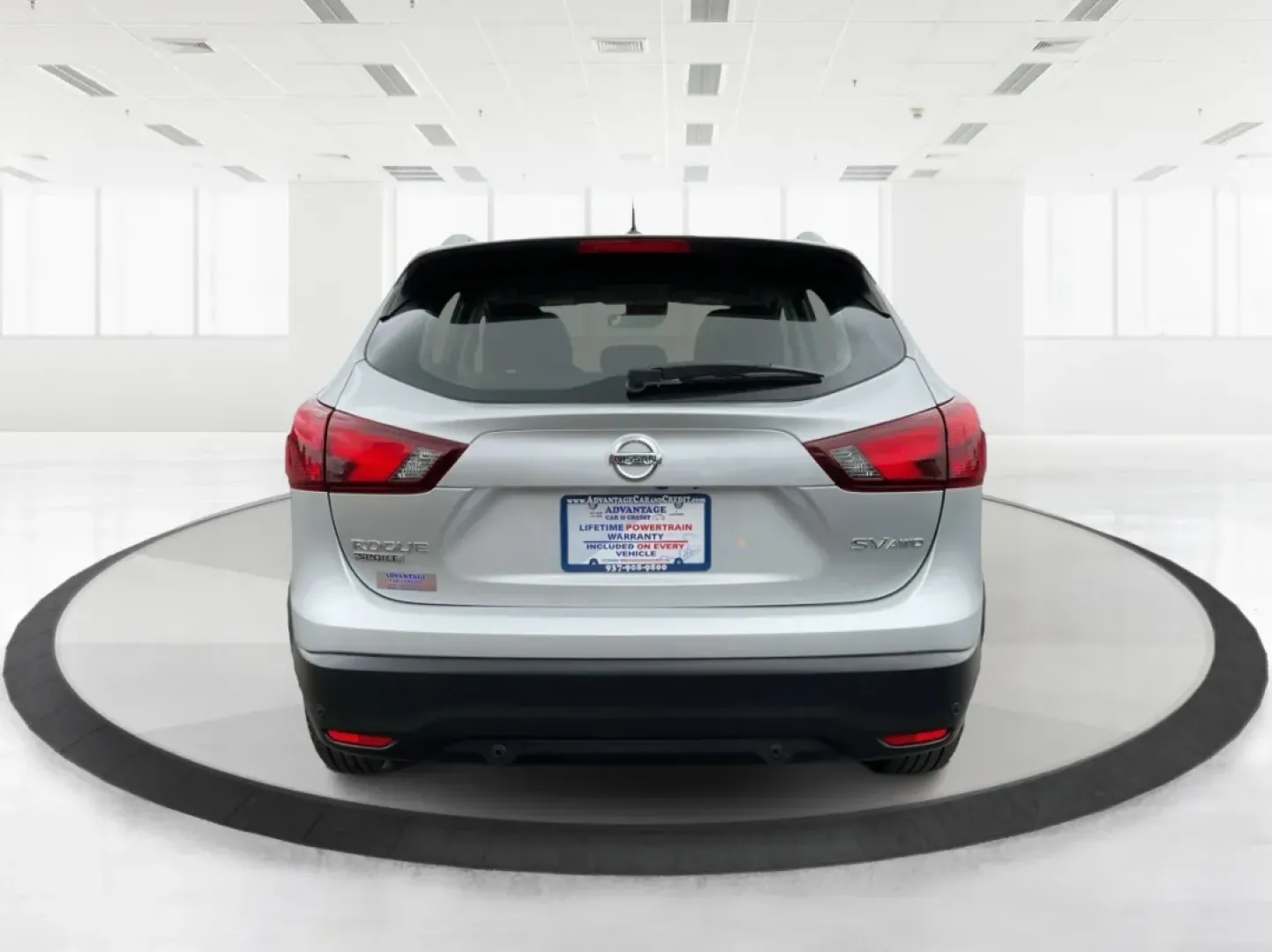 2019 Nissan Rogue SV (JN1BJ1CR3KW) with an 2L I-4 gasoline direct injection engine, located at 4508 South Dixie Dr, Moraine, OH, 45439, (937) 908-9800, 39.689976, -84.218452 - Imagine hitting the open road, the wind in your hair, as you embark on spontaneous weekend adventures or daily commutes-this is the lifestyle that the 2019 Nissan Rogue SV embodies. With its versatile SUV design and impressive features, this vehicle is perfect for anyone looking to elevate their dri - Photo#3