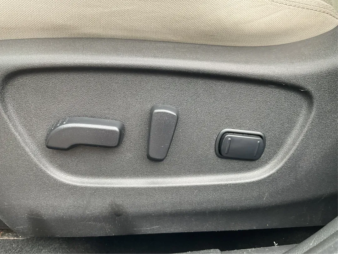 2019 Nissan Rogue SV (JN1BJ1CR3KW) with an 2L I-4 gasoline direct injection engine, located at 4508 South Dixie Dr, Moraine, OH, 45439, (937) 908-9800, 39.689976, -84.218452 - Imagine hitting the open road, the wind in your hair, as you embark on spontaneous weekend adventures or daily commutes-this is the lifestyle that the 2019 Nissan Rogue SV embodies. With its versatile SUV design and impressive features, this vehicle is perfect for anyone looking to elevate their dri - Photo#17