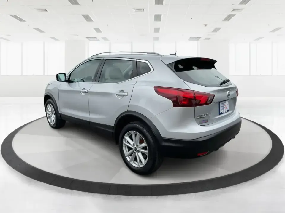 2019 Nissan Rogue SV (JN1BJ1CR3KW) with an 2L I-4 gasoline direct injection engine, CVT transmission, located at 401 Woodman Dr, Riverside, OH, 45431, (937) 908-9800, 39.760899, -84.123421 - Imagine hitting the open road, the wind in your hair, as you embark on spontaneous weekend adventures or daily commutes-this is the lifestyle that the 2019 Nissan Rogue SV embodies. With its versatile SUV design and impressive features, this vehicle is perfect for anyone looking to elevate their dri - Photo#4