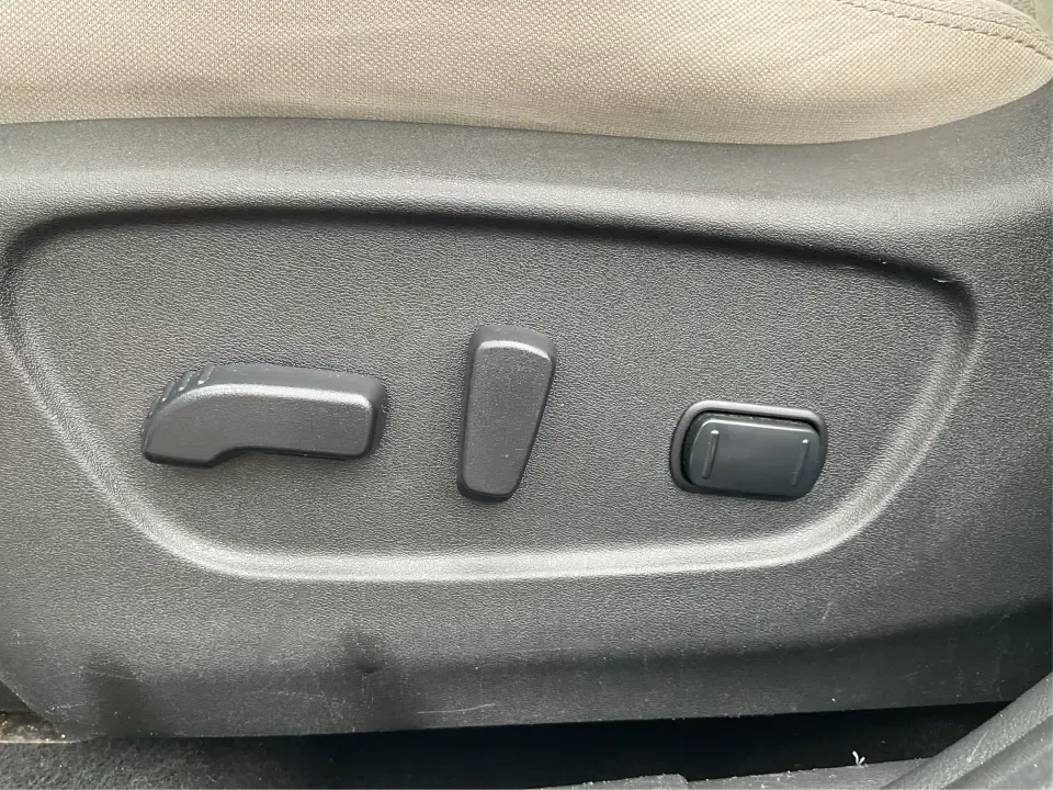 2019 Nissan Rogue SV (JN1BJ1CR3KW) with an 2L I-4 gasoline direct injection engine, CVT transmission, located at 401 Woodman Dr, Riverside, OH, 45431, (937) 908-9800, 39.760899, -84.123421 - Imagine hitting the open road, the wind in your hair, as you embark on spontaneous weekend adventures or daily commutes-this is the lifestyle that the 2019 Nissan Rogue SV embodies. With its versatile SUV design and impressive features, this vehicle is perfect for anyone looking to elevate their dri - Photo#17