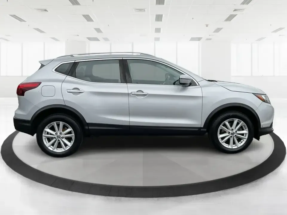2019 Nissan Rogue SV (JN1BJ1CR3KW) with an 2L I-4 gasoline direct injection engine, CVT transmission, located at 880 E. National Road, Vandalia, OH, 45377, (937) 908-9800, 39.891918, -84.183594 - Imagine hitting the open road, the wind in your hair, as you embark on spontaneous weekend adventures or daily commutes-this is the lifestyle that the 2019 Nissan Rogue SV embodies. With its versatile SUV design and impressive features, this vehicle is perfect for anyone looking to elevate their dri - Photo#1