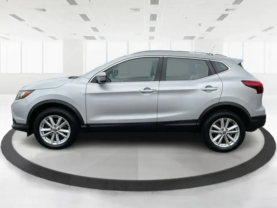 2019 Nissan Rogue SV (JN1BJ1CR3KW) with an 2L I-4 gasoline direct injection engine, CVT transmission, located at 4508 South Dixie Dr, Moraine, OH, 45439, (937) 908-9800, 39.689976, -84.218452 - Imagine hitting the open road, the wind in your hair, as you embark on spontaneous weekend adventures or daily commutes-this is the lifestyle that the 2019 Nissan Rogue SV embodies. With its versatile SUV design and impressive features, this vehicle is perfect for anyone looking to elevate their dri - Photo#5