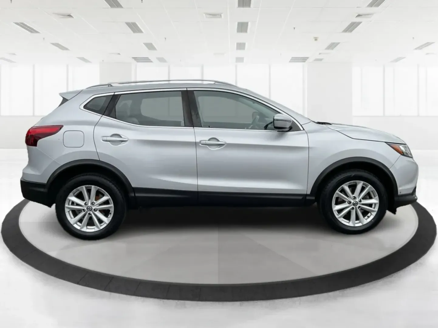 2019 Nissan Rogue SV (JN1BJ1CR3KW) with an 2L I-4 gasoline direct injection engine, located at 401 Woodman Dr, Riverside, OH, 45431, (937) 908-9800, 39.760899, -84.123421 - Imagine hitting the open road, the wind in your hair, as you embark on spontaneous weekend adventures or daily commutes-this is the lifestyle that the 2019 Nissan Rogue SV embodies. With its versatile SUV design and impressive features, this vehicle is perfect for anyone looking to elevate their dri - Photo#1