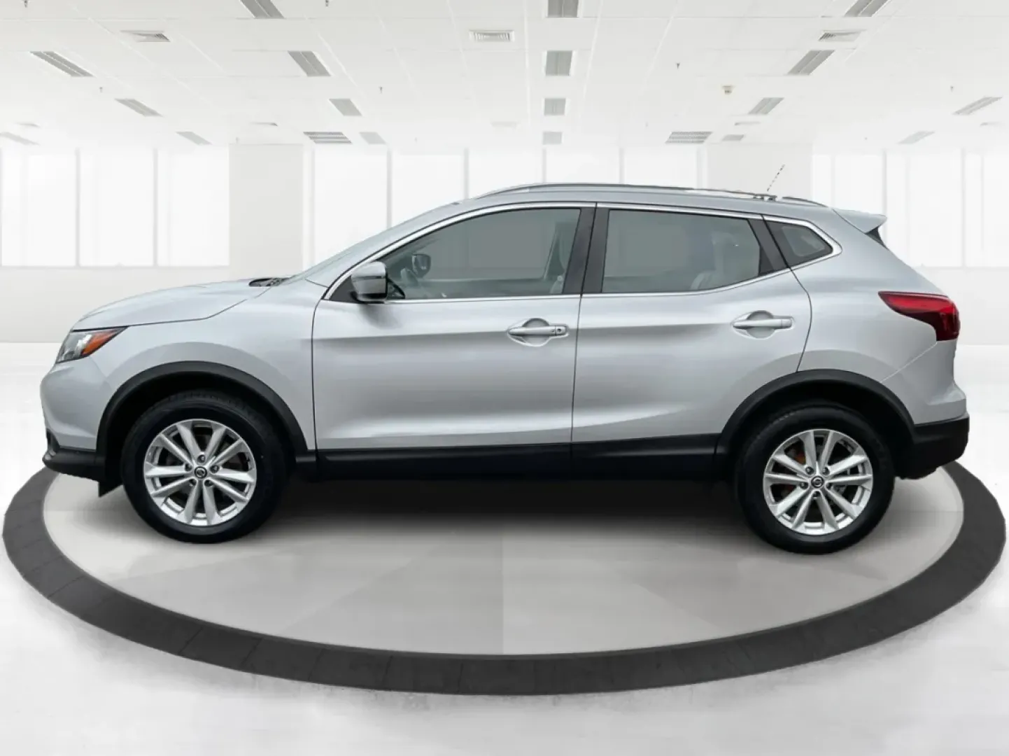 2019 Nissan Rogue SV (JN1BJ1CR3KW) with an 2L I-4 gasoline direct injection engine, located at 401 Woodman Dr, Riverside, OH, 45431, (937) 908-9800, 39.760899, -84.123421 - Imagine hitting the open road, the wind in your hair, as you embark on spontaneous weekend adventures or daily commutes-this is the lifestyle that the 2019 Nissan Rogue SV embodies. With its versatile SUV design and impressive features, this vehicle is perfect for anyone looking to elevate their dri - Photo#5