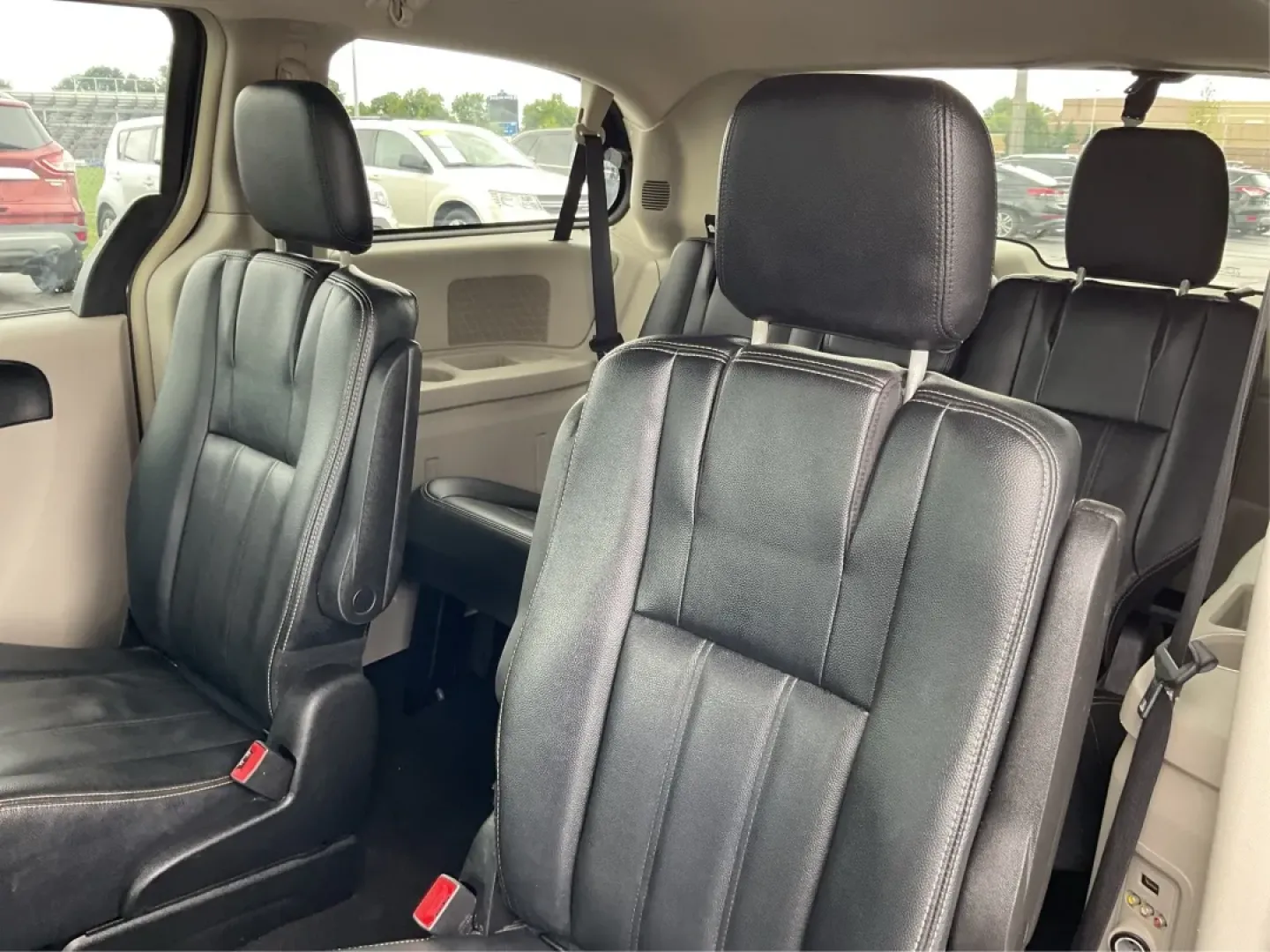 2016 Chrysler Town and Country Touring (2C4RC1BG9GR) with an Pentastar 3.6L V-6 DOHC engine, located at 4508 South Dixie Dr, Moraine, OH, 45439, (937) 908-9800, 39.689976, -84.218452 - **Discover Your Next Family Adventure with the 2016 Chrysler Town and Country Touring!**<br /> <br /> If you're searching for a reliable vehicle that's perfect for family road trips, daily commutes, or weekend getaways, look no further than this stunning 2016 Chrysler Town and Country Touring. W - Photo#10