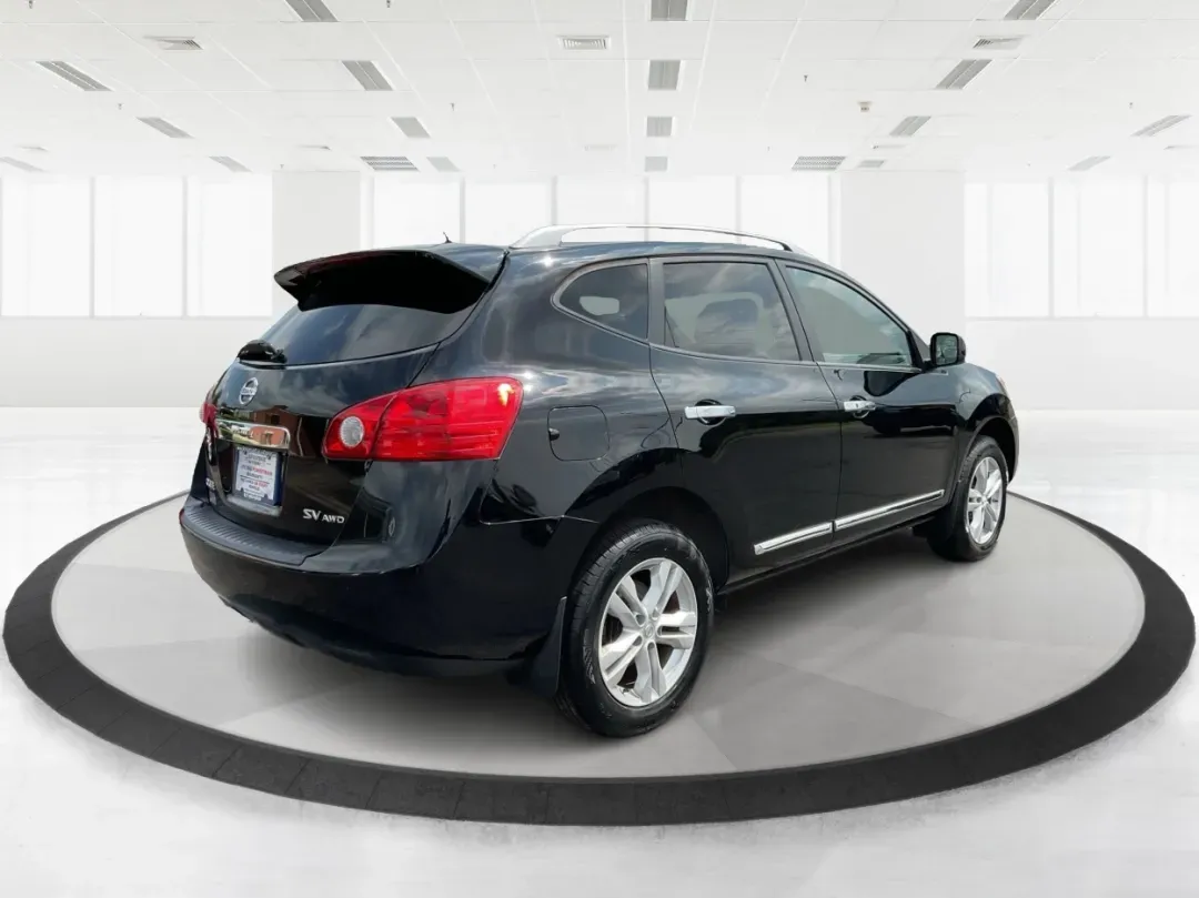 2013 Nissan Rogue SV (JN8AS5MV2DW) with an 2.5L I-4 DOHC engine, located at 1099 N County Rd 25A , Troy, OH, 45373, (937) 908-9800, 40.057079, -84.212883 - 2013 Nissan Rogue SV - Photo#2