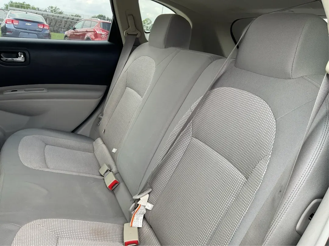 2013 Nissan Rogue SV (JN8AS5MV2DW) with an 2.5L I-4 DOHC engine, located at 1099 N County Rd 25A , Troy, OH, 45373, (937) 908-9800, 40.057079, -84.212883 - 2013 Nissan Rogue SV - Photo#10