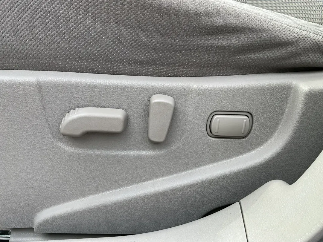 2013 Nissan Rogue SV (JN8AS5MV2DW) with an 2.5L I-4 DOHC engine, located at 1099 N County Rd 25A , Troy, OH, 45373, (937) 908-9800, 40.057079, -84.212883 - 2013 Nissan Rogue SV - Photo#17