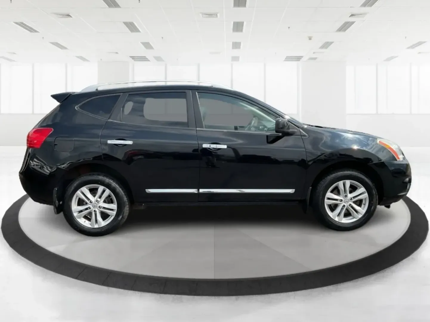 2013 Nissan Rogue SV (JN8AS5MV2DW) with an 2.5L I-4 DOHC engine, located at 8750 N County Rd 25A, Piqua, OH, 45356, (937) 908-9800, 40.164391, -84.232513 - **Experience Adventure with This 2013 Nissan Rogue SV at Advantage Car and Credit - Piqua!**<br /> <br /> Are you ready to embark on your next road trip or tackle your daily commute with confidence? The 2013 Nissan Rogue SV is perfect for budget-conscious buyers and growing families alike, offering - Photo#1