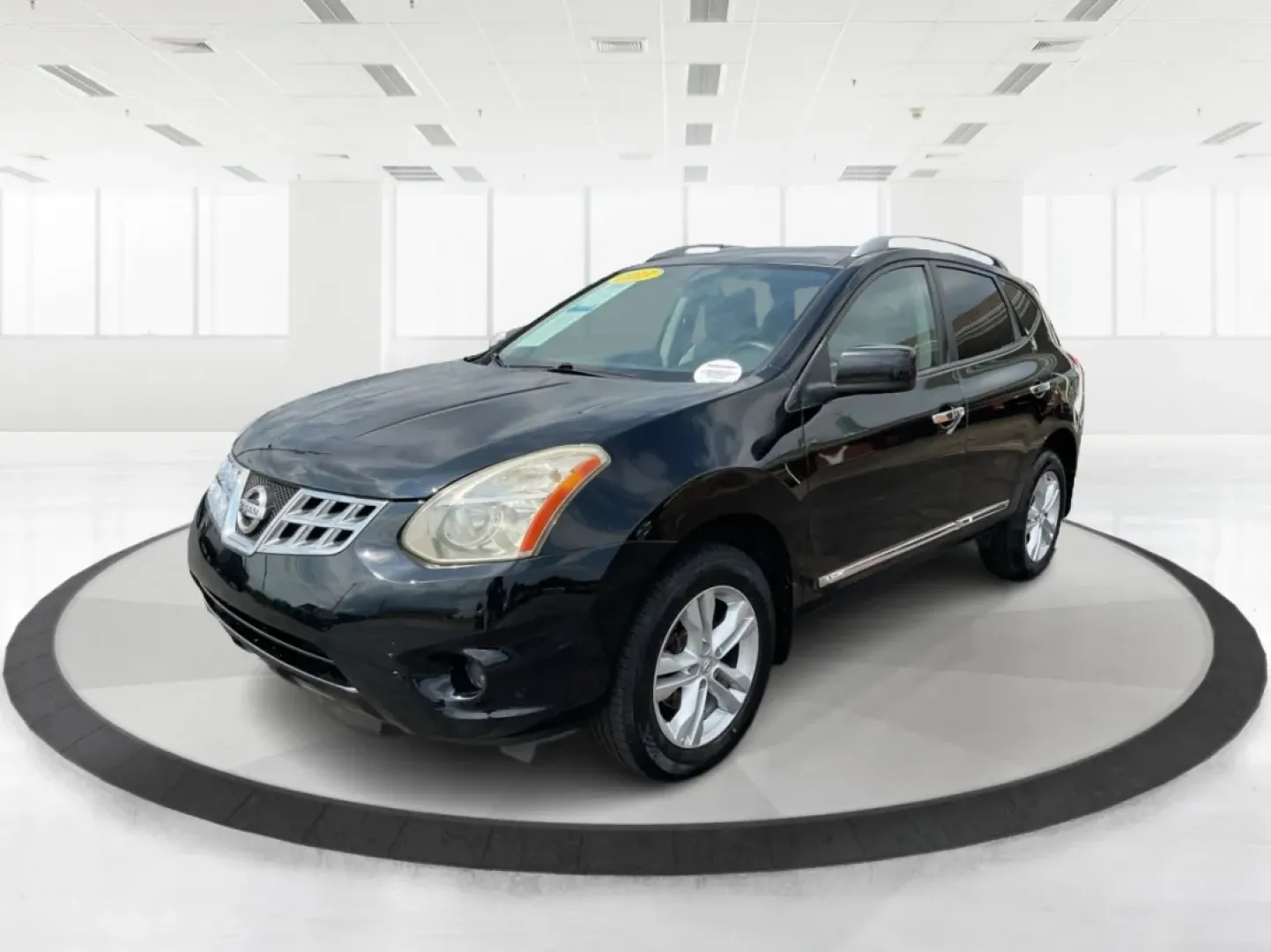 2013 Nissan Rogue SV (JN8AS5MV2DW) with an 2.5L I-4 DOHC engine, located at 8750 N County Rd 25A, Piqua, OH, 45356, (937) 908-9800, 40.164391, -84.232513 - **Experience Adventure with This 2013 Nissan Rogue SV at Advantage Car and Credit - Piqua!**<br /> <br /> Are you ready to embark on your next road trip or tackle your daily commute with confidence? The 2013 Nissan Rogue SV is perfect for budget-conscious buyers and growing families alike, offering - Photo#8