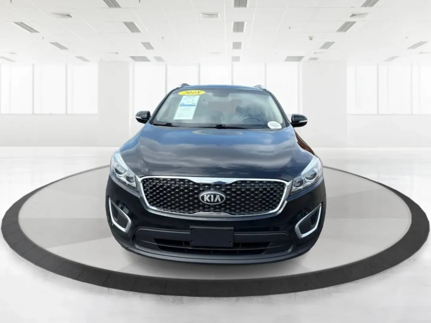 2018 Kia Sorento 2.4L LX (5XYPG4A32JG) with an 2.4L I-4 gasoline direct injection engine, located at 8750 N County Rd 25A, Piqua, OH, 45356, (937) 908-9800, 40.164391, -84.232513 - **Discover the Perfect Family Adventure with the 2018 Kia Sorento at Advantage Car and Credit - Piqua**<br /> <br /> Are you searching for a reliable SUV that seamlessly fits your family's active lifestyle? Look no further! The 2018 Kia Sorento, available now at Advantage Car and Credit in Piqua, OH - Photo#7