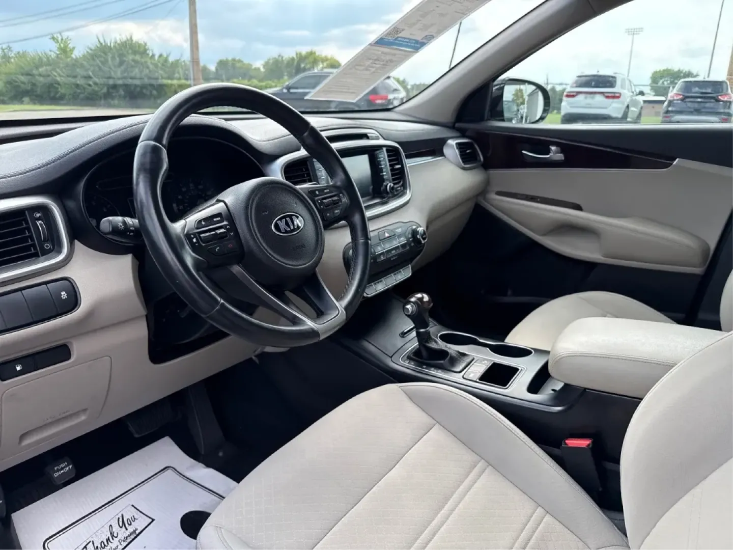2018 Kia Sorento 2.4L LX (5XYPG4A32JG) with an 2.4L I-4 gasoline direct injection engine, located at 8750 N County Rd 25A, Piqua, OH, 45356, (937) 908-9800, 40.164391, -84.232513 - **Discover the Perfect Family Adventure with the 2018 Kia Sorento at Advantage Car and Credit - Piqua**<br /> <br /> Are you searching for a reliable SUV that seamlessly fits your family's active lifestyle? Look no further! The 2018 Kia Sorento, available now at Advantage Car and Credit in Piqua, OH - Photo#9