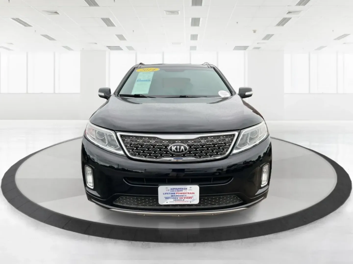 2014 Kia Sorento SX V6 AWD (5XYKWDA72EG) with an 3.3L V6 DOHC 24V engine, 6-Speed Automatic transmission, located at 1184 Kauffman Ave, Fairborn, OH, 45324, (937) 908-9800, 39.807072, -84.030914 - Are you ready to elevate your driving experience and embark on new adventures? Look no further than this stunning 2014 Kia Sorento SX V6 AWD, a robust SUV that's perfect for growing families, weekend explorers, and daily commuters alike. With its impressive blend of comfort, capability, and advanced - Photo#7