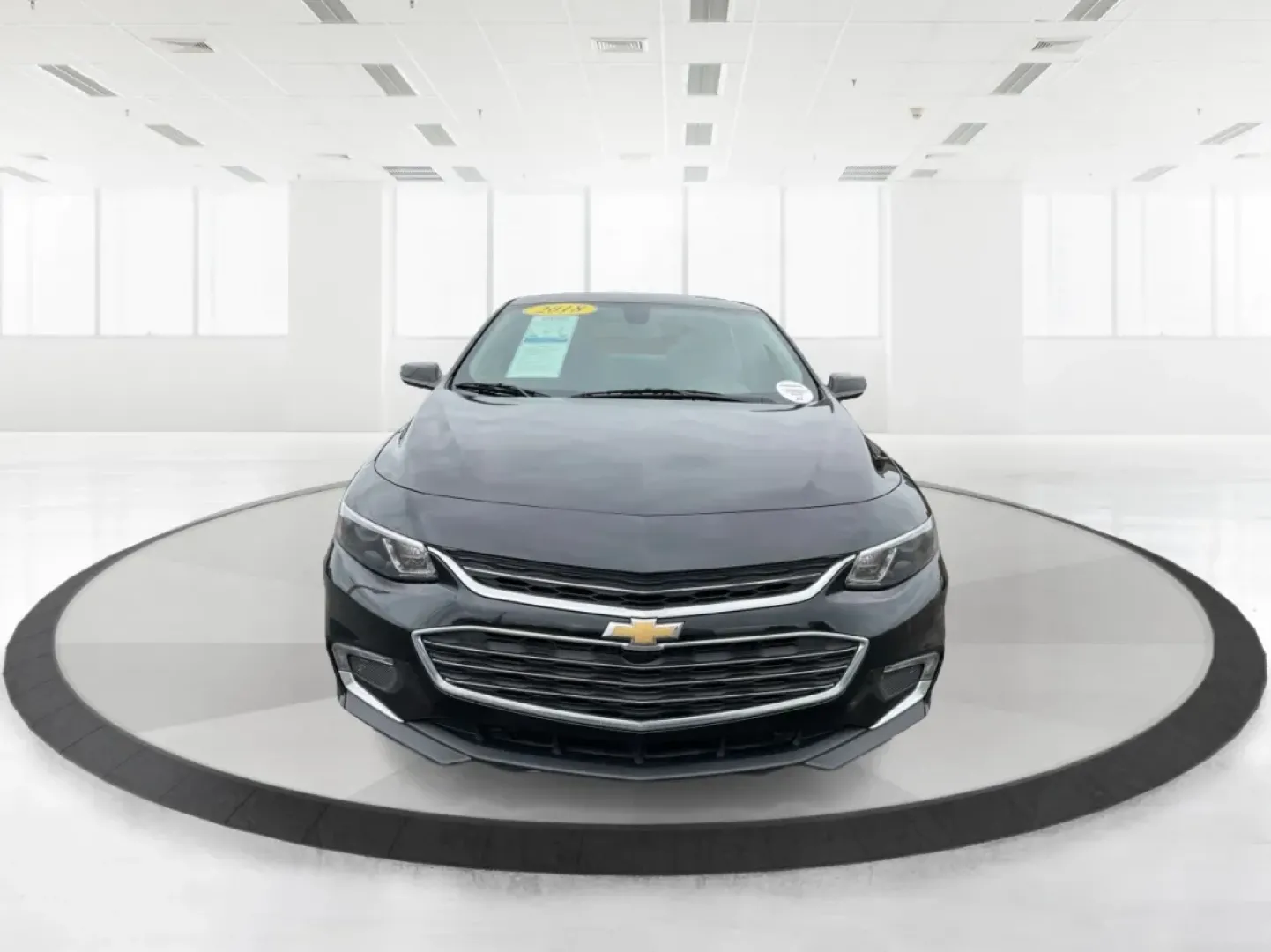 2018 Chevrolet Malibu LT (1G1ZD5ST8JF) with an ECOTEC 1.5L I-4 gasoline direct injection engine, located at 1951 S Dayton Lakeview Rd., New Carlisle, OH, 45344, (937) 908-9800, 39.890999, -84.050255 - **Discover Your Next Adventure with the 2018 Chevrolet Malibu LT at Advantage Car and Credit!**<br /> <br /> Are you ready to elevate your daily commute or family outings with a stylish and reliable sedan? The 2018 Chevrolet Malibu LT is the perfect vehicle for those seeking a balance of comfort, pe - Photo#7