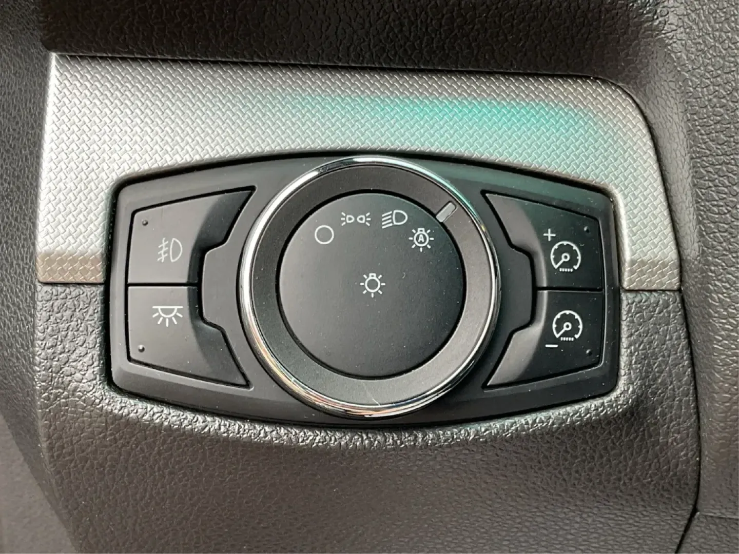2011 Ford Explorer XLT (1FMHK8D86BG) with an 3.5L V-6 DOHC engine, located at 8750 N County Rd 25A, Piqua, OH, 45356, (937) 908-9800, 40.164391, -84.232513 - **Adventure Awaits: Discover the 2011 Ford Explorer XLT at Advantage Car and Credit Your Local Buy Here Pay Here Dealer!**<br /> <br /> Are you ready to elevate your family adventures or weekend getaways? Look no further than the 2011 Ford Explorer XLT, available now at Advantage Car and Credit in - Photo#17
