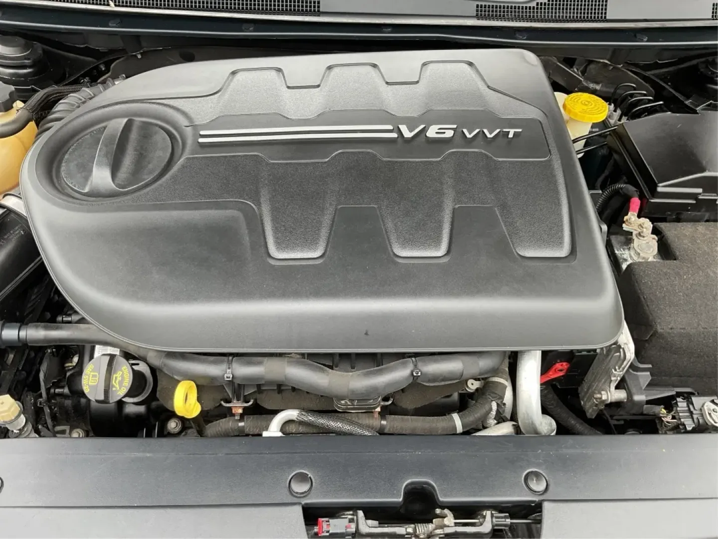 2015 Chrysler 200 S (1C3CCCDG3FN) with an 3.6L V-6 DOHC engine, located at 8750 N County Rd 25A, Piqua, OH, 45356, (937) 908-9800, 40.164391, -84.232513 - **Elevate Your Daily Drive with the 2015 Chrysler 200 S!**<br /> <br /> Are you seeking a reliable and stylish sedan that seamlessly fits into your busy lifestyle? Look no further than the stunning 2015 Chrysler 200 S available at Advantage Car and Credit - Piqua. Perfect for daily commutes, family - Photo#11