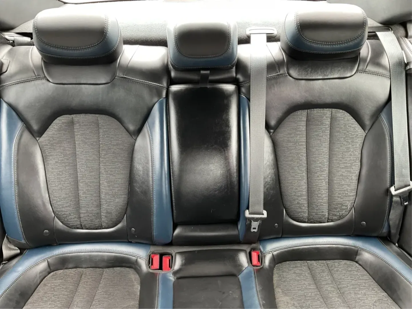 2015 Chrysler 200 S (1C3CCCDG3FN) with an 3.6L V-6 DOHC engine, located at 8750 N County Rd 25A, Piqua, OH, 45356, (937) 908-9800, 40.164391, -84.232513 - **Elevate Your Daily Drive with the 2015 Chrysler 200 S!**<br /> <br /> Are you seeking a reliable and stylish sedan that seamlessly fits into your busy lifestyle? Look no further than the stunning 2015 Chrysler 200 S available at Advantage Car and Credit - Piqua. Perfect for daily commutes, family - Photo#14
