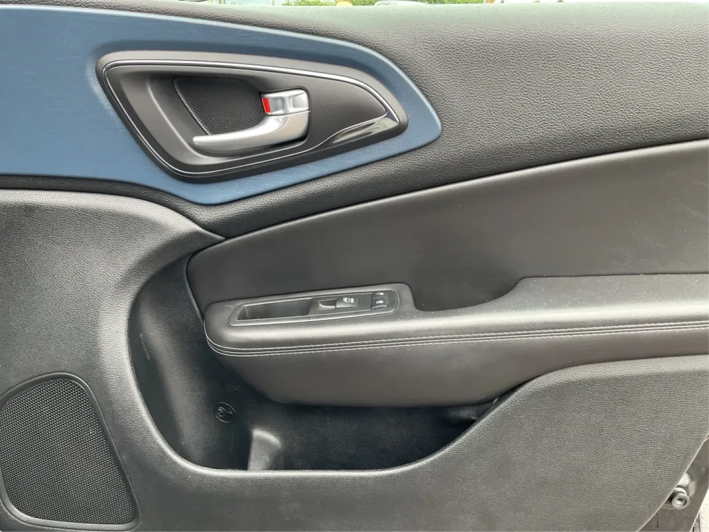 2015 Chrysler 200 S (1C3CCCDG3FN) with an 3.6L V-6 DOHC engine, located at 8750 N County Rd 25A, Piqua, OH, 45356, (937) 908-9800, 40.164391, -84.232513 - **Elevate Your Daily Drive with the 2015 Chrysler 200 S!**<br /> <br /> Are you seeking a reliable and stylish sedan that seamlessly fits into your busy lifestyle? Look no further than the stunning 2015 Chrysler 200 S available at Advantage Car and Credit - Piqua. Perfect for daily commutes, family - Photo#20
